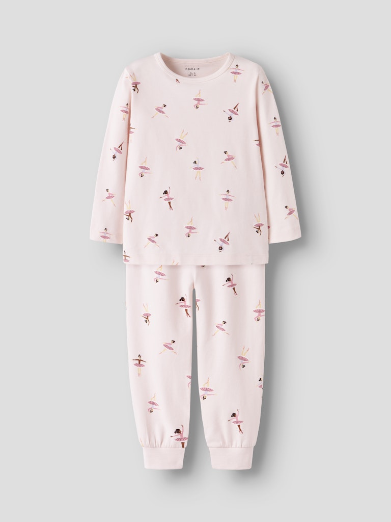 Rosa barn pyjamas till flicka. Ballerina pyjamas från Nameit.
NMFNIGHTSET BALLARINA NOOS
13248317
