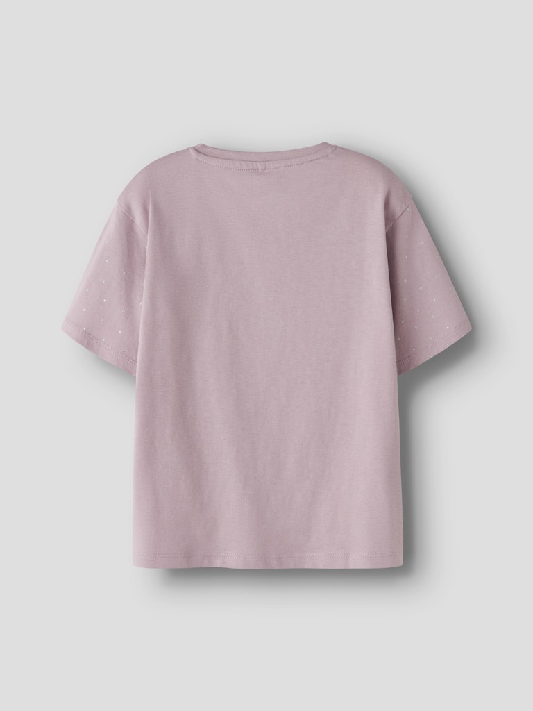 Glitter t-shirt till flicka. Tjej tröja med glittrande prickar framtill. Rosa ekologisk topp från Nameit.
NKFRUAJA SS NREG TOP NOOS
13249376