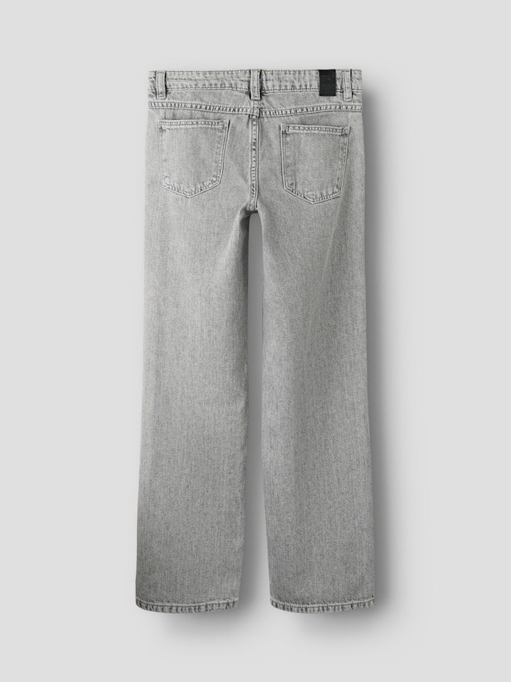 Grå tjej jeans med strass stenar. Ljusgrå rak jeans med glitter pärlor till flicka. Ekologiska barnkläder från Nameit.
NKFROSE ST RHINE JEANS 3366-BE NOOS
13218358