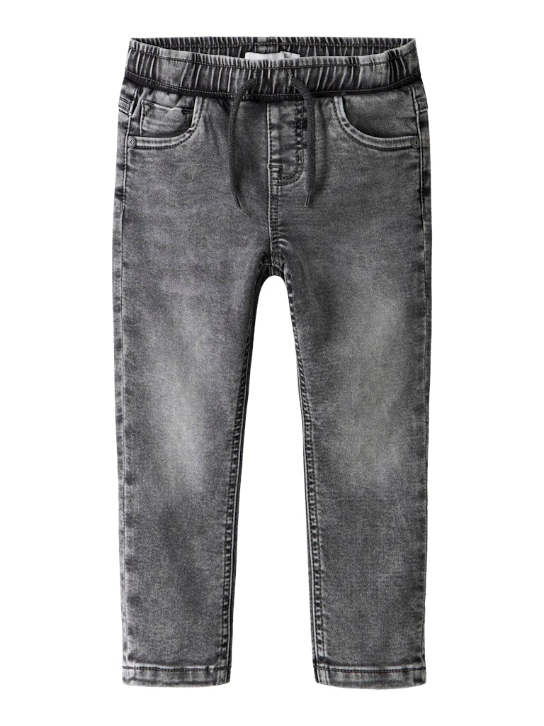 Grå joggers jeans till pojke och flicka i mjuk och skön kvalitet.
NMMRYAN SLIM SWE JEANS 2472-TH NOOS
13212646