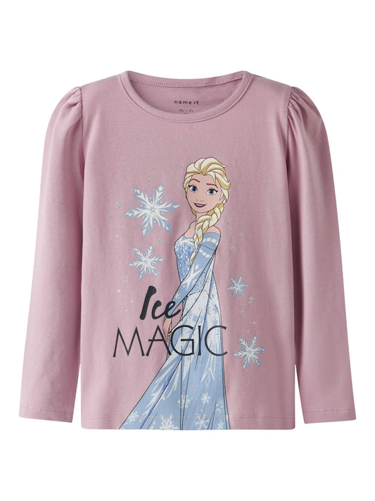 Rosa Frost tröja med motiv av Elsa från filmen Frozen. Söt tröja till flicka, från Nameit.
NMFOSMA FROZEN LS TOP BOX LNOOS WDI
13249735