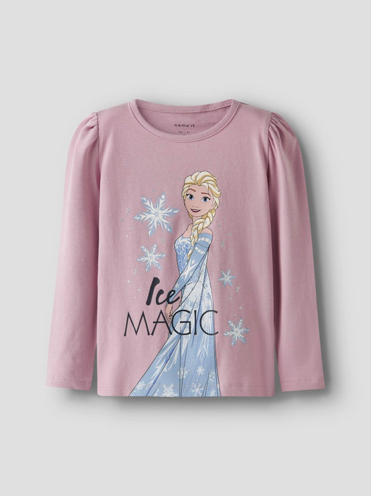 Rosa Frost tröja med motiv av Elsa från filmen Frozen. Söt tröja till flicka, från Nameit.
NMFOSMA FROZEN LS TOP BOX LNOOS WDI
13249735