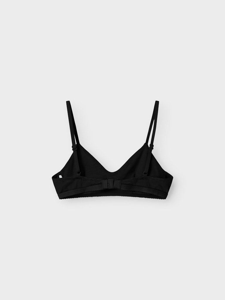 2-pack svart och grå ungdoms bh till tjej. Mjuk och skön bralette med urtagbara inlägg och ställbara axelband. 
NLFNANTELLE BRALETTE 2P NOOS
13247873