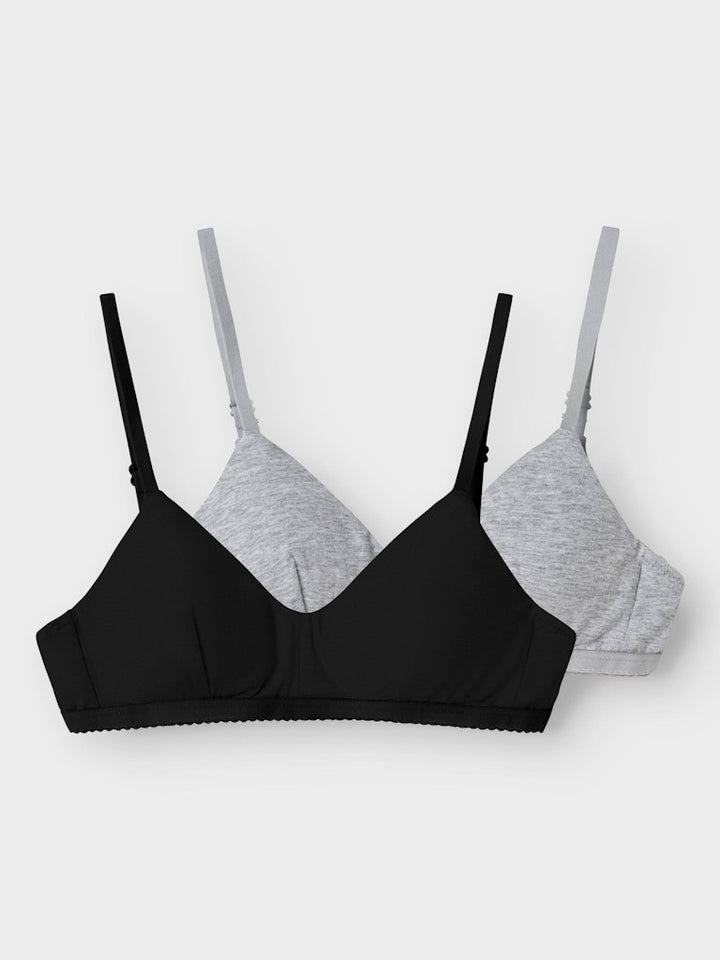 2-pack svart och grå ungdoms bh till tjej. Mjuk och skön bralette med urtagbara inlägg och ställbara axelband. 
NLFNANTELLE BRALETTE 2P NOOS
13247873