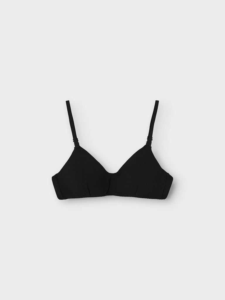 2-pack svart och grå ungdoms bh till tjej. Mjuk och skön bralette med urtagbara inlägg och ställbara axelband. 
NLFNANTELLE BRALETTE 2P NOOS
13247873