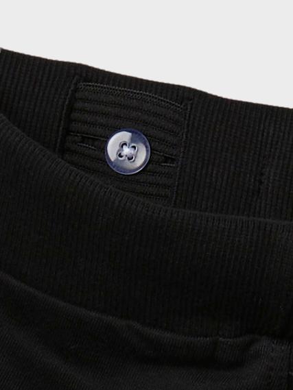 Svart lång shorts till pojke. Sweat shorts kille från Name it.
NKMVERMO LONG SWE SHORTS UNB F NOOS
13201050
