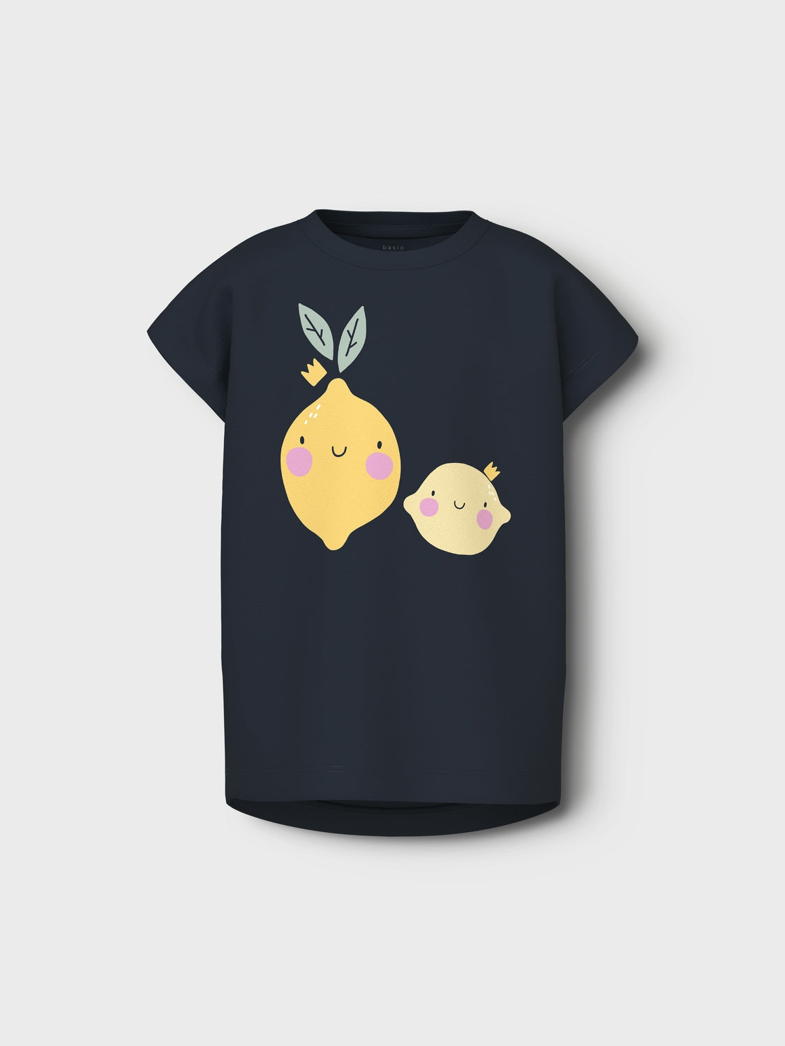 Kortärmad t-shirt med citroner på magen. tröja för små flickor.