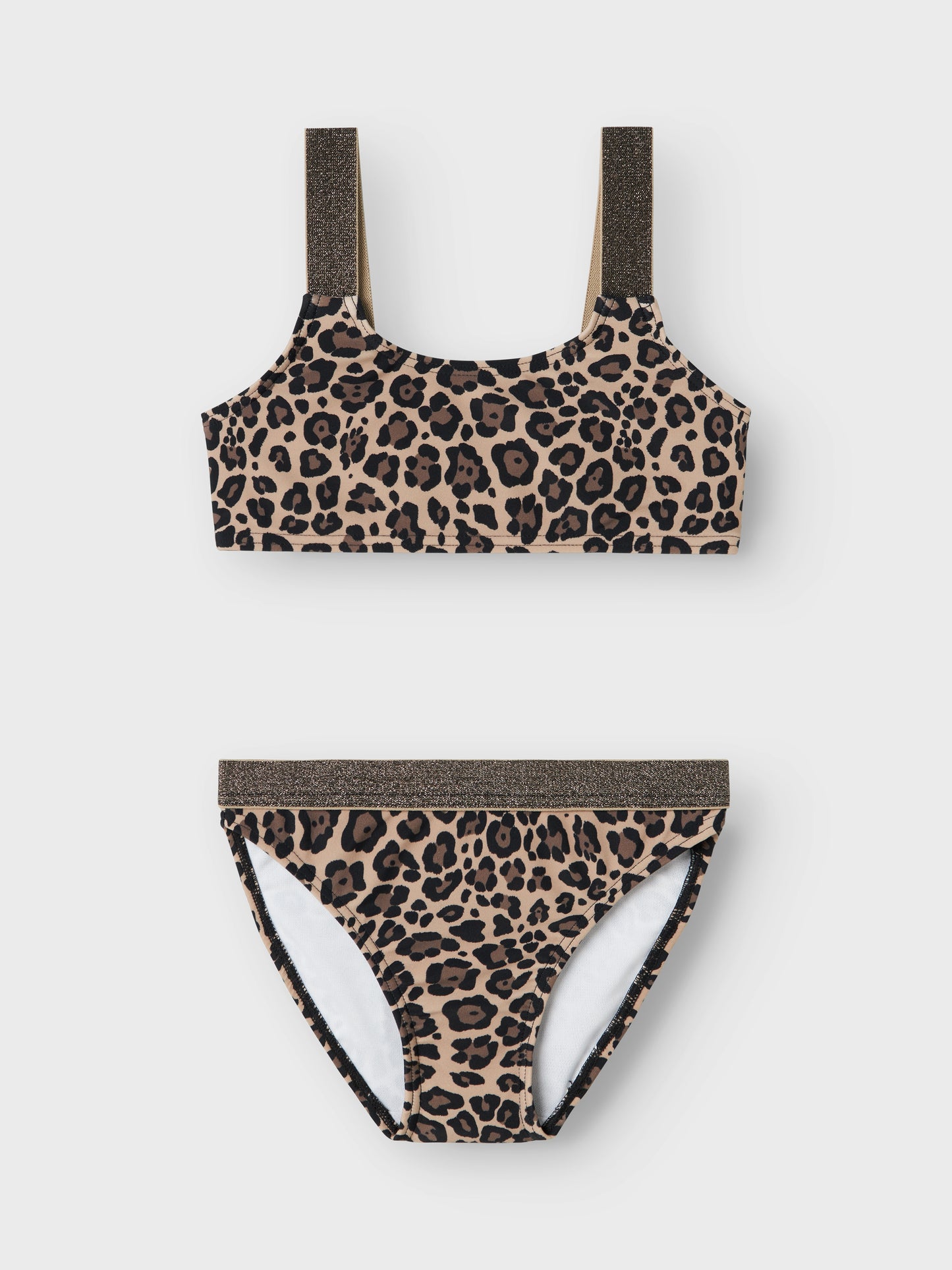 Leopard mönstrad bikini med glitter på axelbanden. Tjej badkläder. Leo bikini svart, beige till flicka, barn. Ta en simtur eller njut av det varma vädret i coola badklädesstilar som garanterar ditt barn en trendig look.

13226714 
NKFZERIA BIKINI