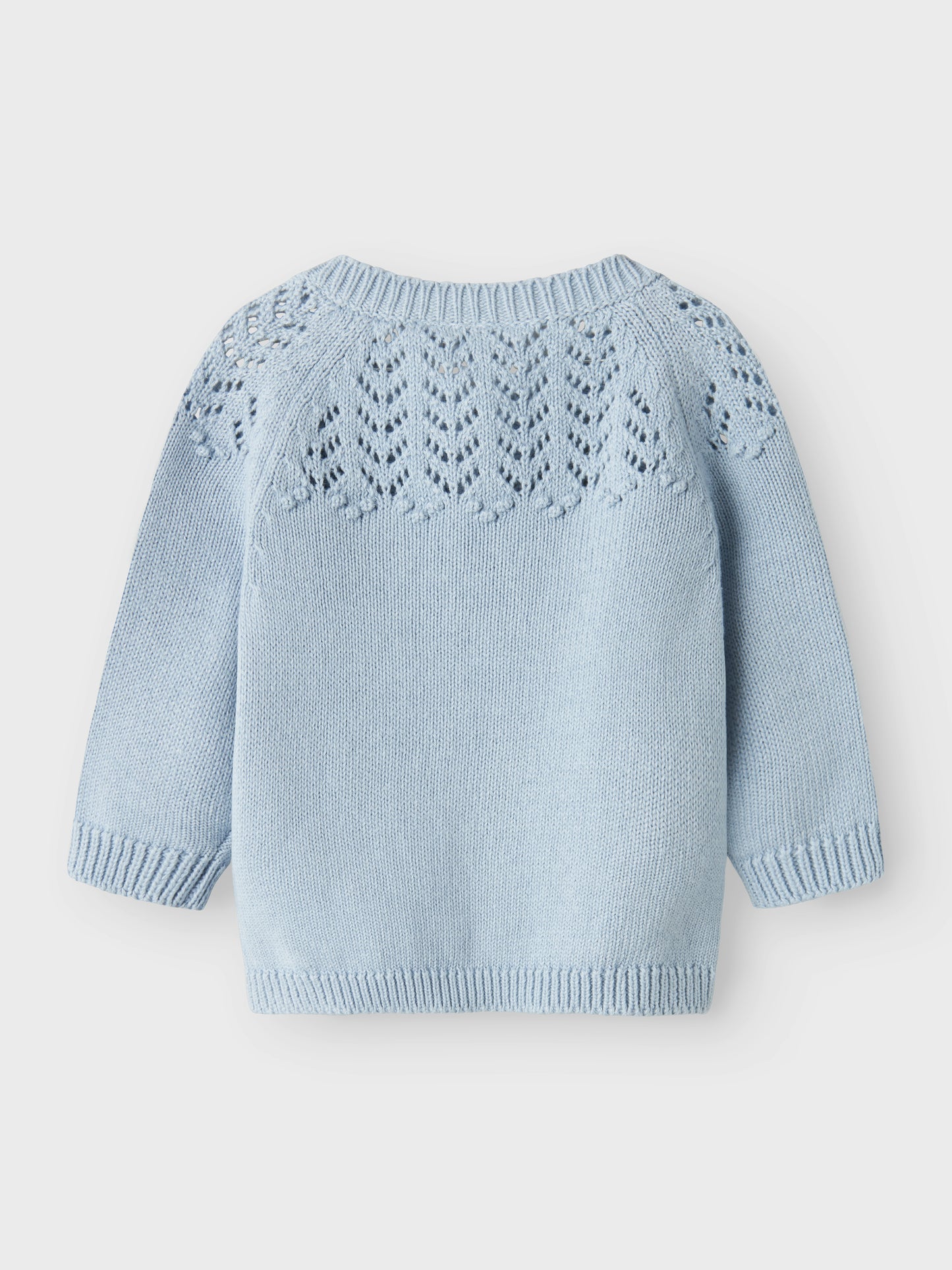 Gullig baby kofta till flicka. Bebis cardigan stickad blå med vacker mönster till nygfödd tjej. Ekologiska babykläder från Name it.
NBFBIMOLLY LS KNIT CARD
13237271