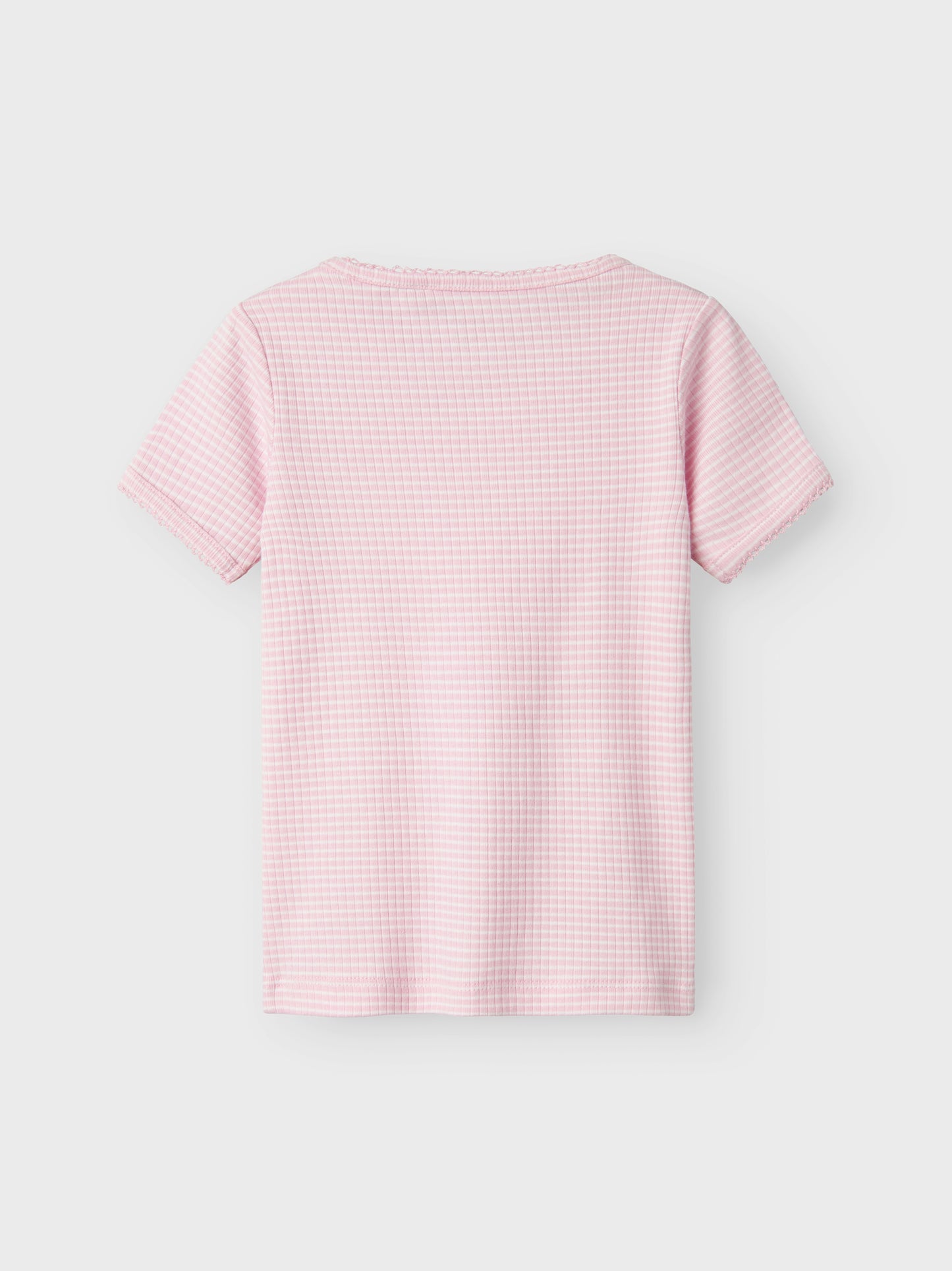 Rosa randig enfärgad t-shirt till flicka. Barn topp från Name it.
NMFFIKATIE SS SLIM TOP
13238057
