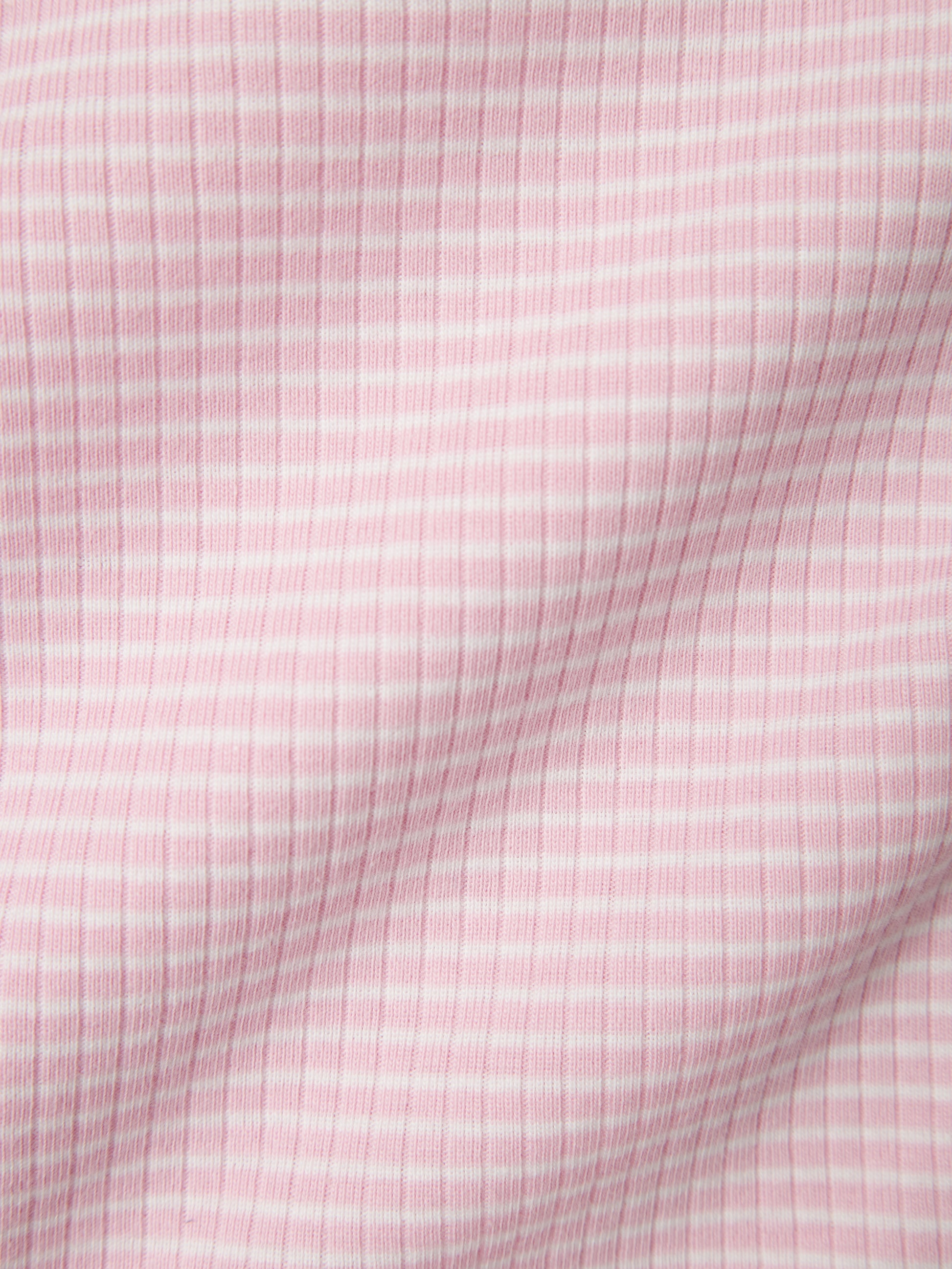 Rosa randig enfärgad t-shirt till flicka. Barn topp från Name it.
NMFFIKATIE SS SLIM TOP
13238057