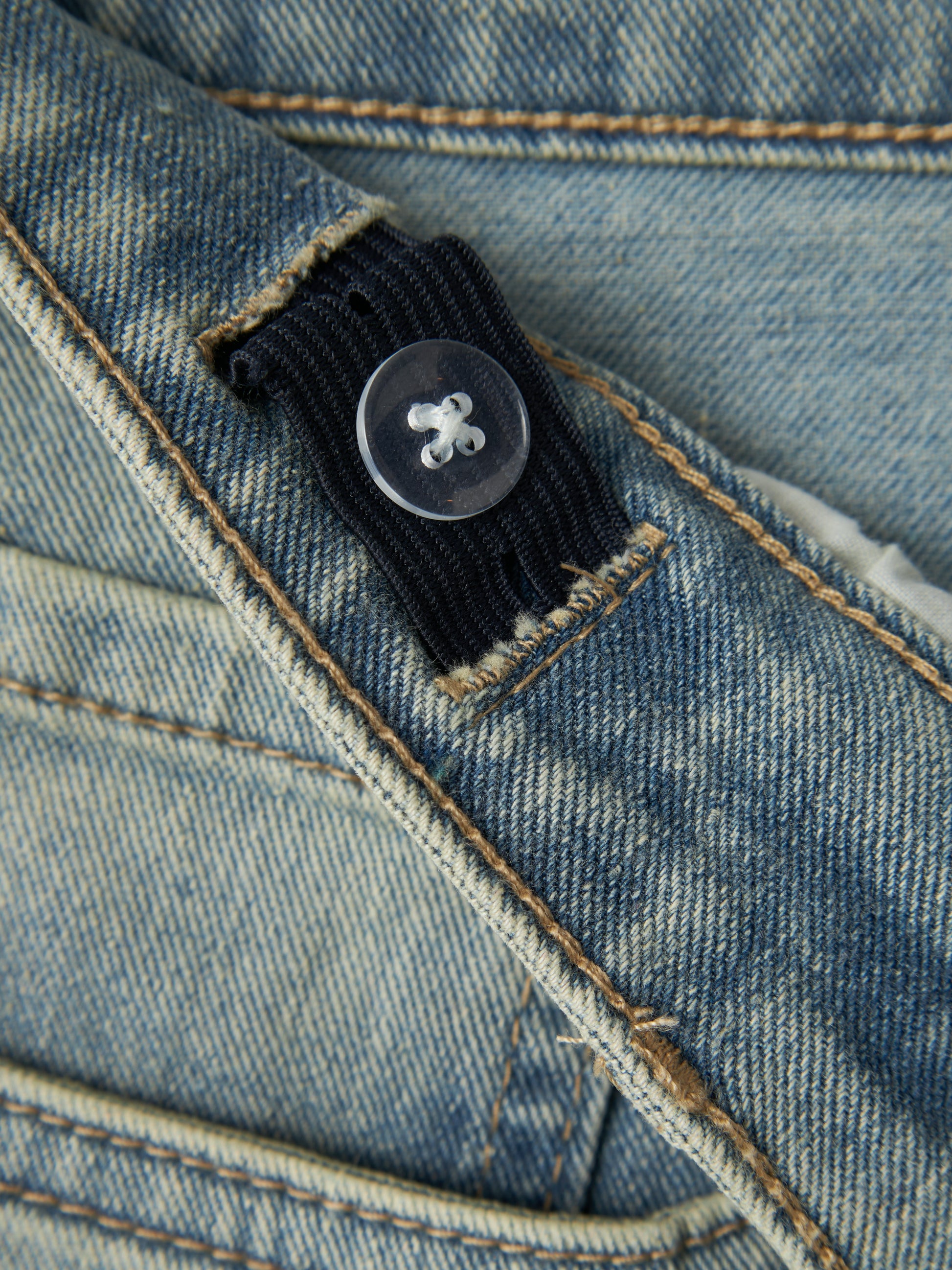 Ungdom jeans kille i straight regular fit. Ljusblå jeans från LMTD
NLMTEPPE DNM REG STRAIGHT PANT
13238302