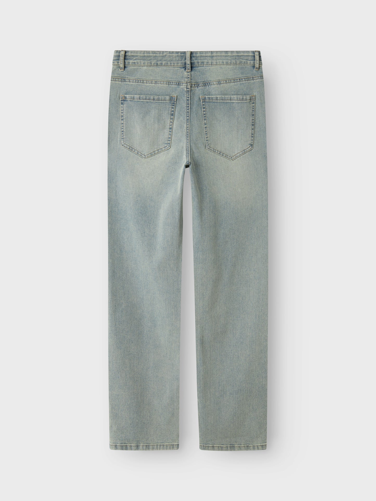 Ungdom jeans kille i straight regular fit. Ljusblå jeans från LMTD
NLMTEPPE DNM REG STRAIGHT PANT
13238302