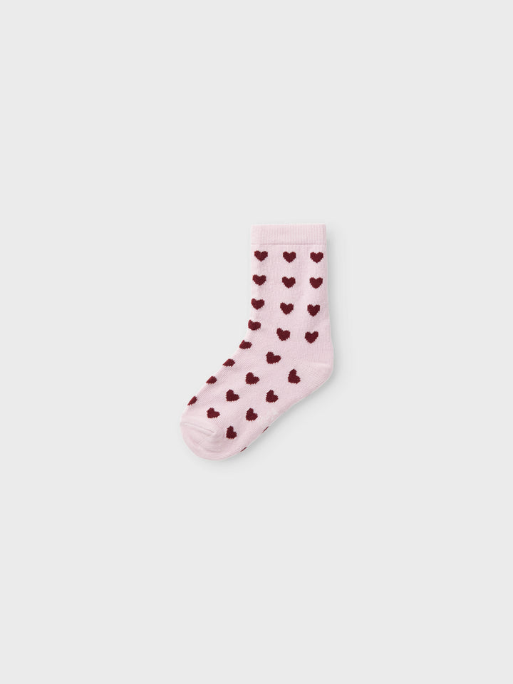 Rosa och vita barn strumpor till flicka, tjej. Ekologiska strumpor med prickar och hjärtan från Name it.
13238609 
NMFTUMMI 3P SOCK