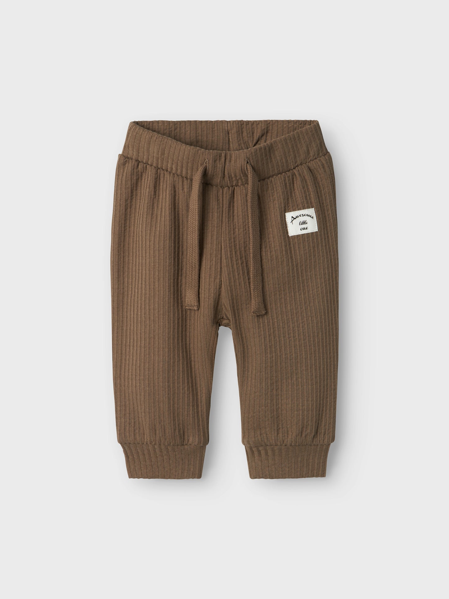 Brun baby byxa till pojke i ekologisk bomull från Name it. 
NBMTOBY PANT
13238656