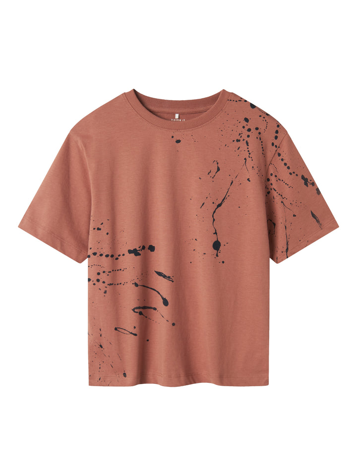 Röd fläckig t-shirt till kille. Ekologiska barnkläder till pojke från Name it.
NKMTUBALU SS RLX TOP
13238778