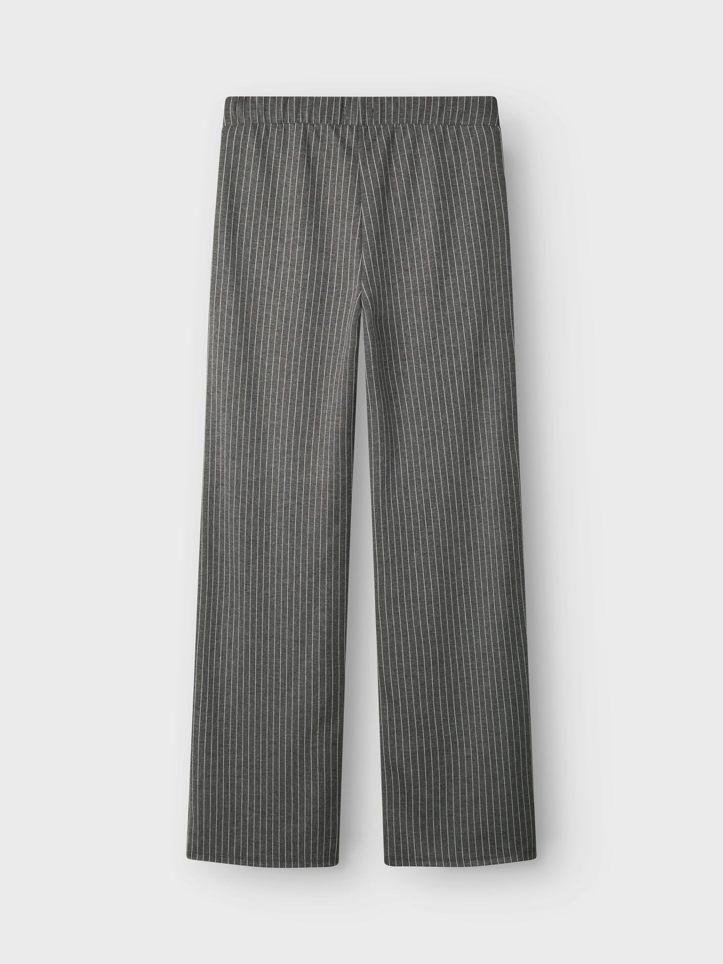 Grå randig kostym byxa till tjej, ungdom. Teen byxor i grått till flicka som vill ha vida byxor.
NLFBIN PLEAT LW WIDE PANT
13240345