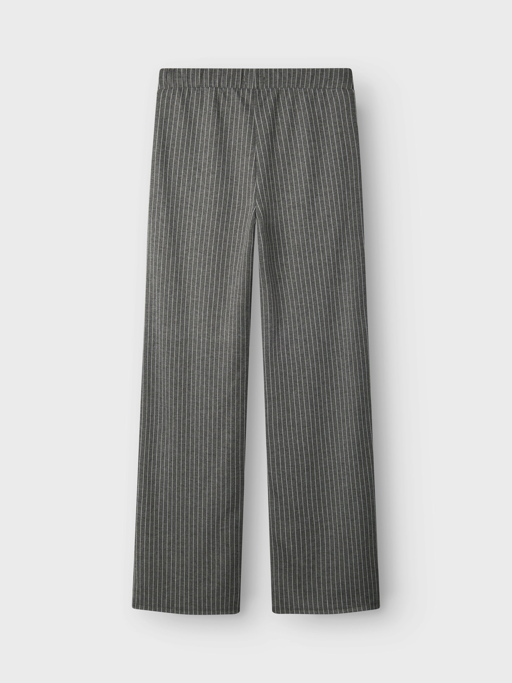 Grå randig kostym byxa till tjej, ungdom. Teen byxor i grått till flicka som vill ha vida byxor.
NLFBIN PLEAT LW WIDE PANT
13240345