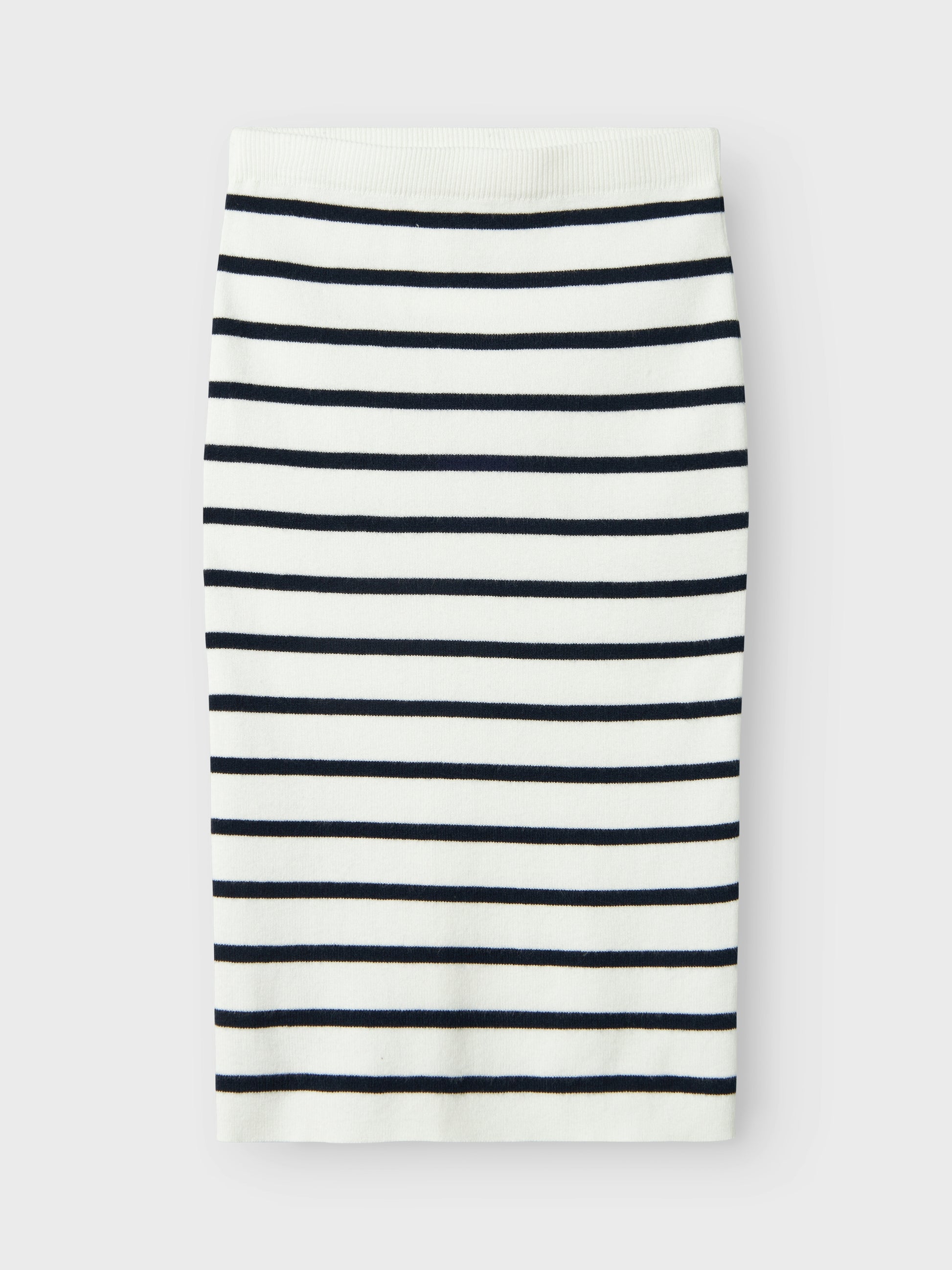 Vit och blå randig stickade kjol til flicka i ekologisk ekovero från Name it. 
NKFDINILLA KNIT SKIRT BOX
13240137