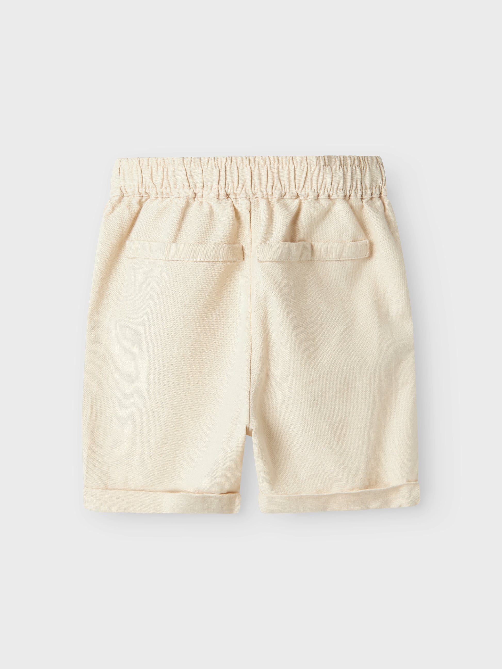 Beige shorts i lin, linneshorts till pojke i eko vero från Name it.
NMMFAHER SHORTS F
13227710