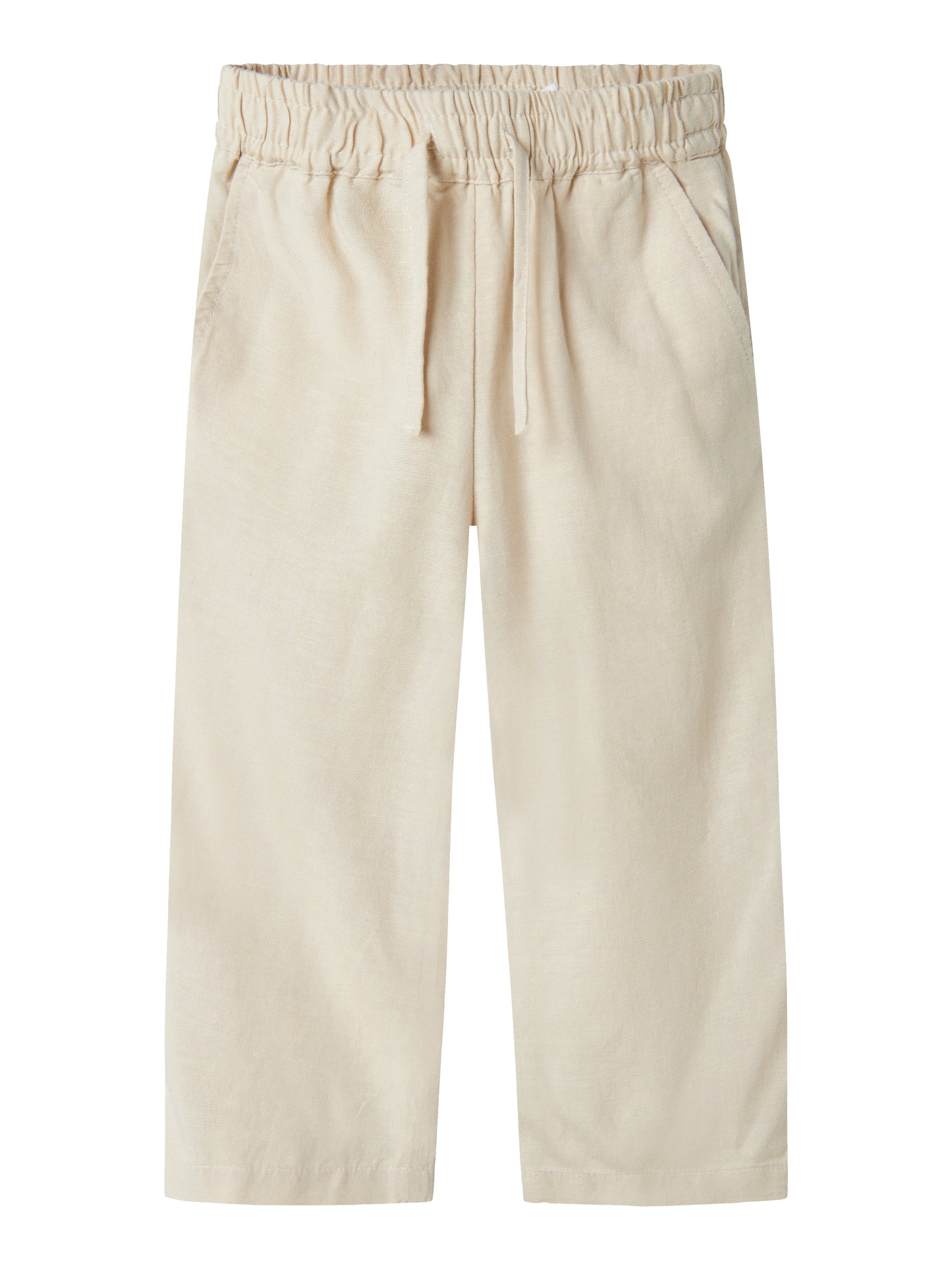 Beige linnebyxa med snodd i midjan till pojke från Name it. Snygg tunn sommar byxa till midsommar och när du vill vara festfin.
NMMFAHER PANT F
13227708