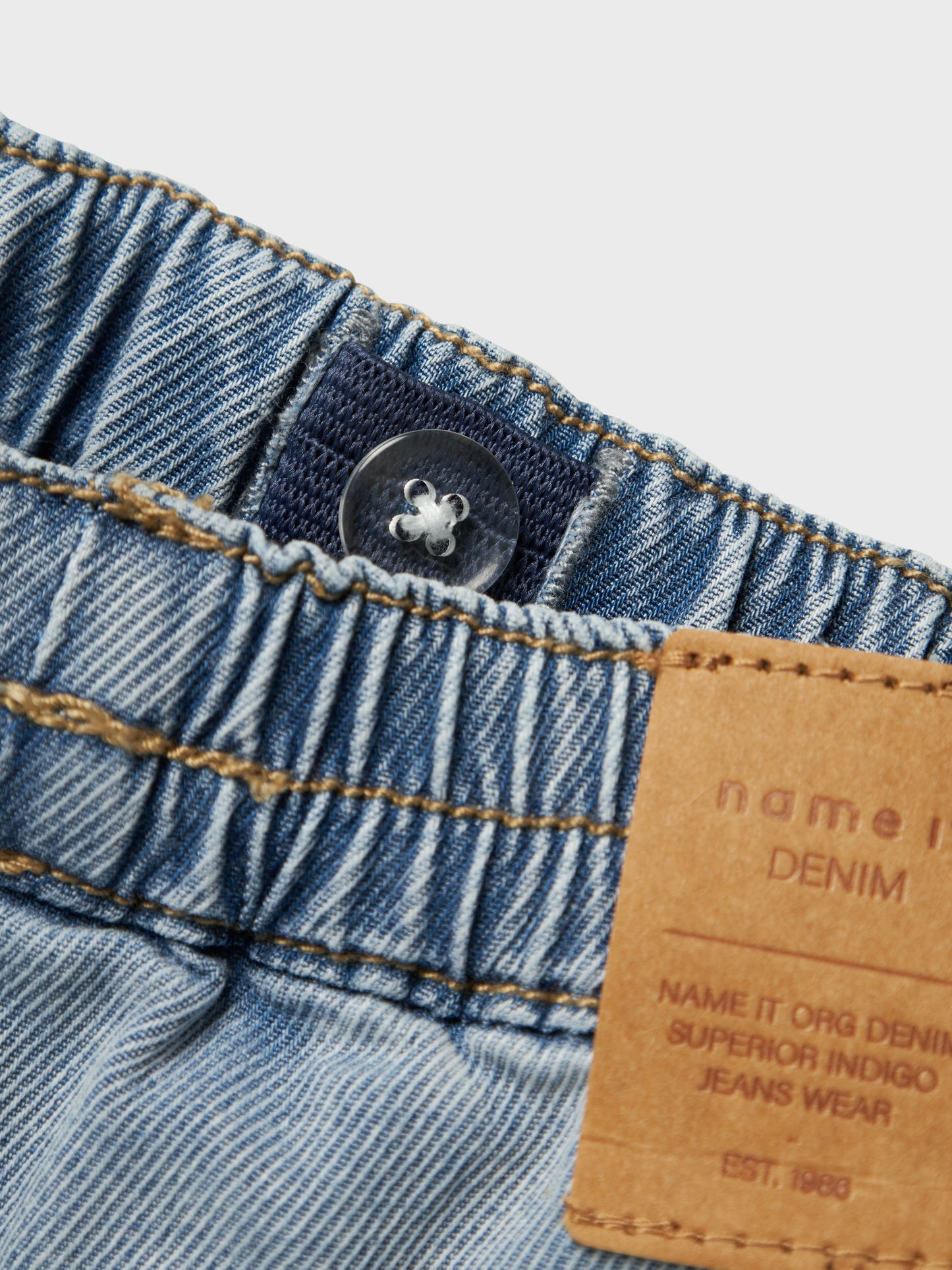 Ljus blå baby jeans till pojke. Bebis byxor till nyfödd kille från Name it.
NBMBEN R JEANS 1495-YB D
13240578