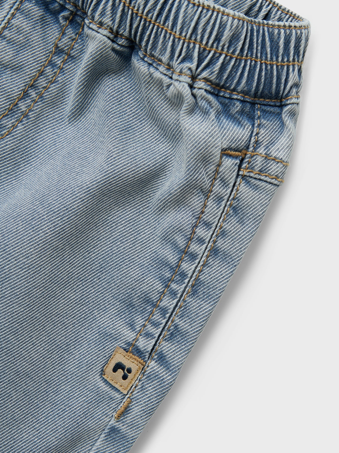 Ljus blå baby jeans till pojke. Bebis byxor till nyfödd kille från Name it.
NBMBEN R JEANS 1495-YB D
13240578