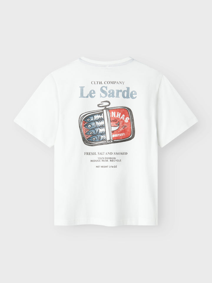 Vit kortärmad t-shirt till pojke. T-shirt med Sardin tryck i blå, backprint ekologiska barn och ungdomskläder till kille från Name it.
NKMFOND SS NREG TOP BOX
13241231