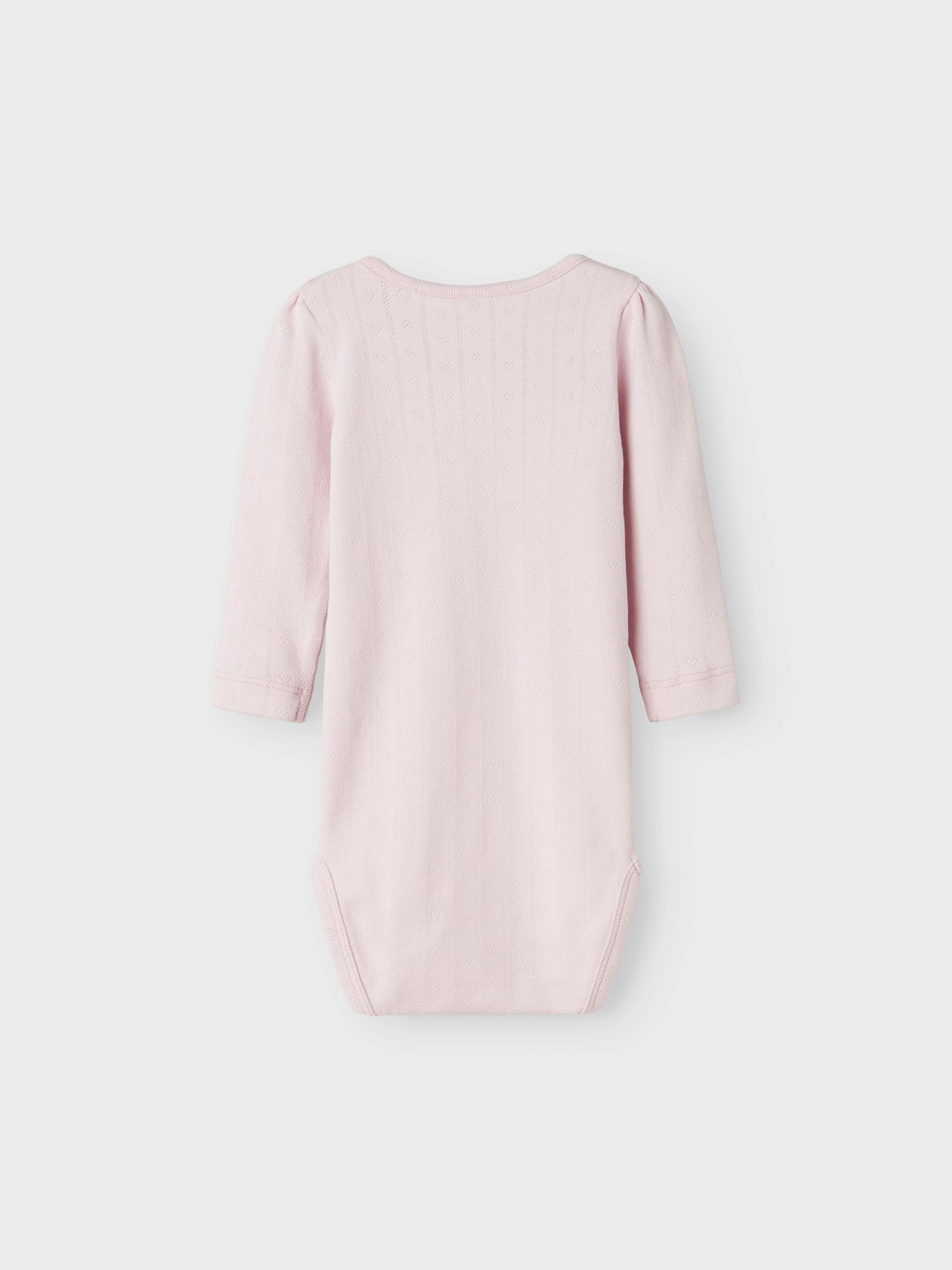 Söt rosa baby body med spets och små hjärtan. Bebis bodysuit till flicka. Ekologiska babykläder från Name it.
NBFDAGNES LS BODY
13241089