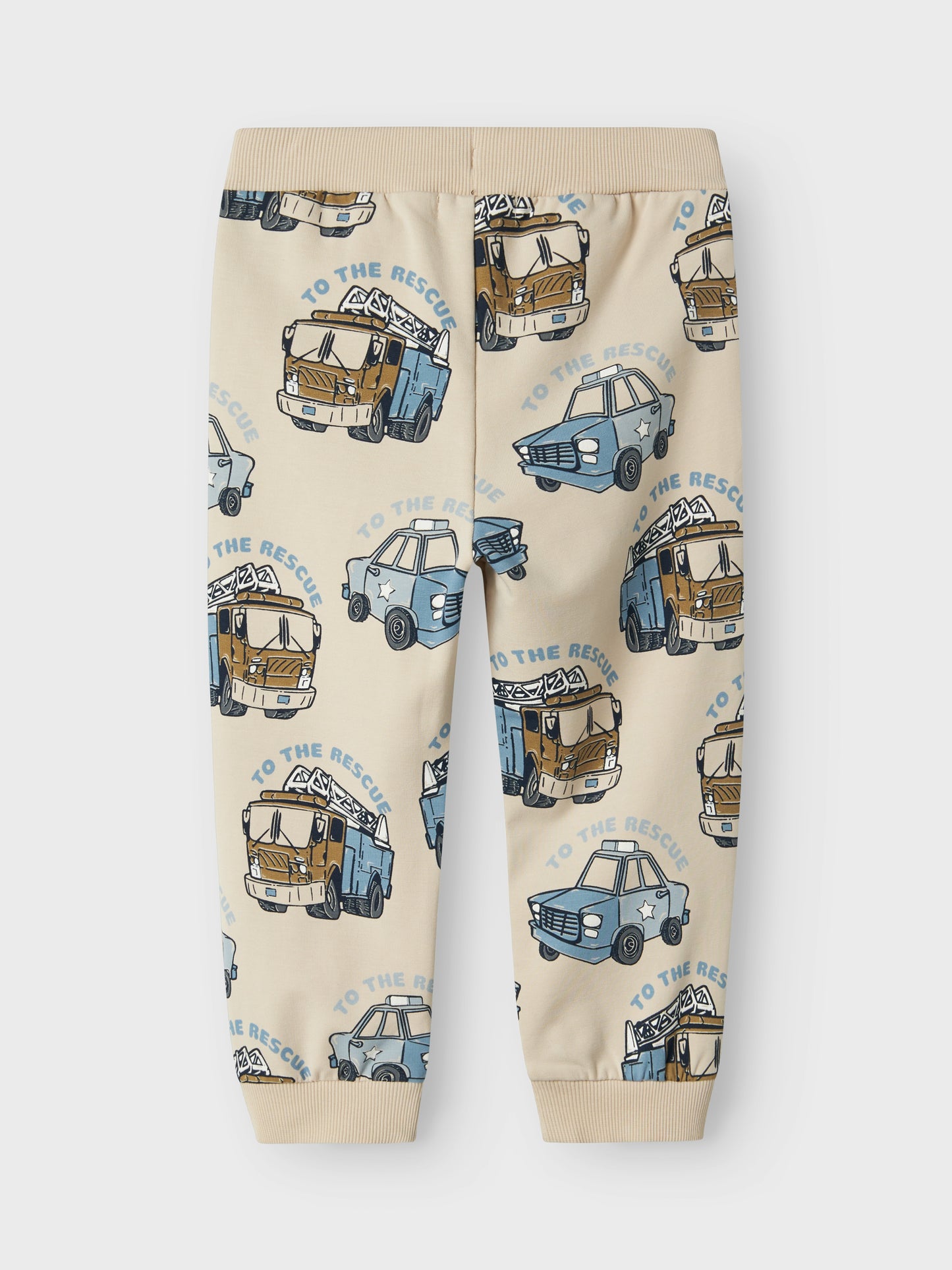 Beige joggingbyxa till pojke. Ekologiska barnkläder från Name it. Dessa byxor med polis och brandkår är en skön mysbyxa till liten kille.
NMMDIBBO NREG SWEAT PANT UNB
13241050