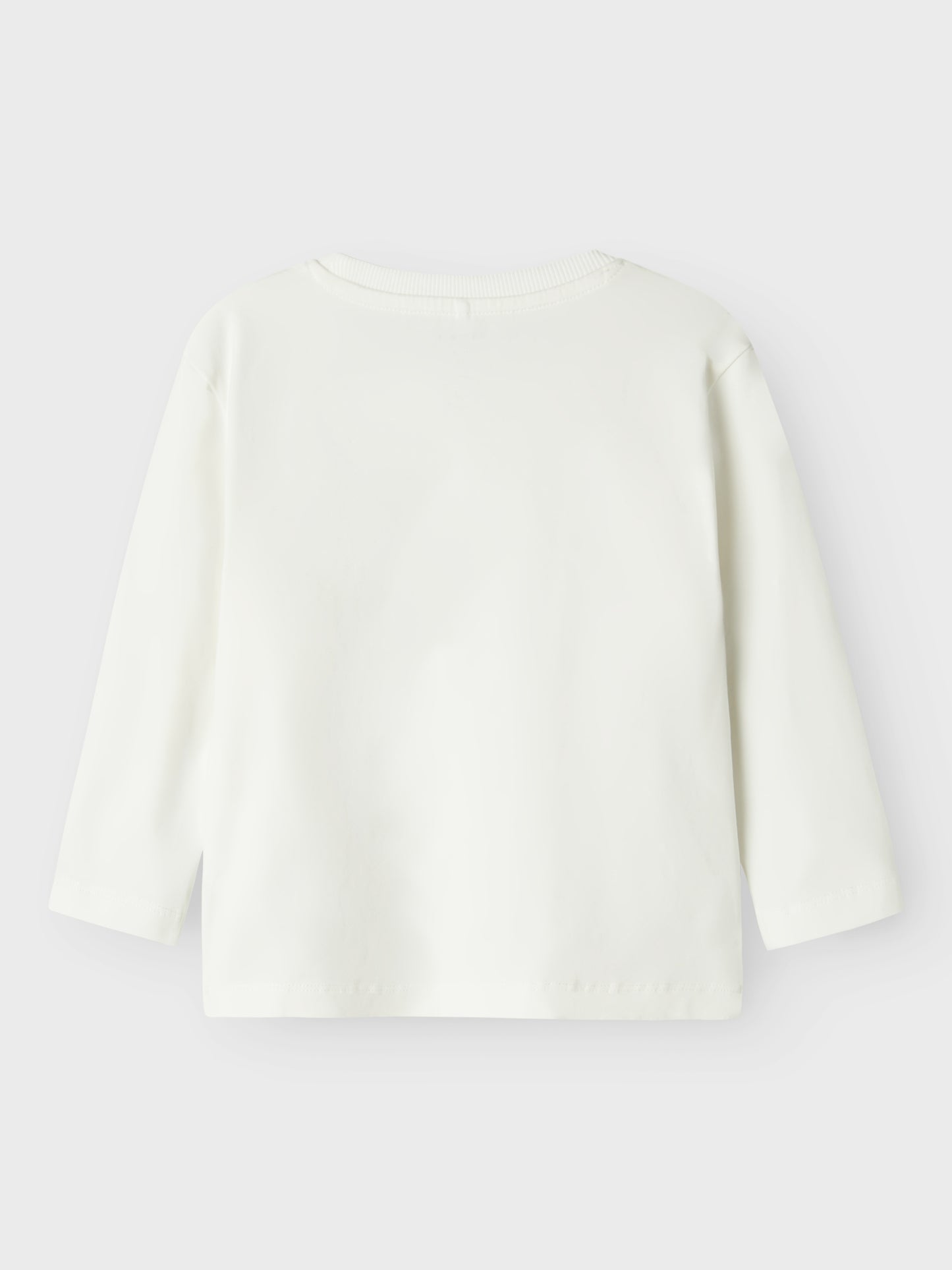 Vit långärmad tröja med brandbil. T-shirt till pojke, liten kille. Ekologiska barnkläder från Name it.
NMMDUSTY NREG LS TOP BOX
13241052