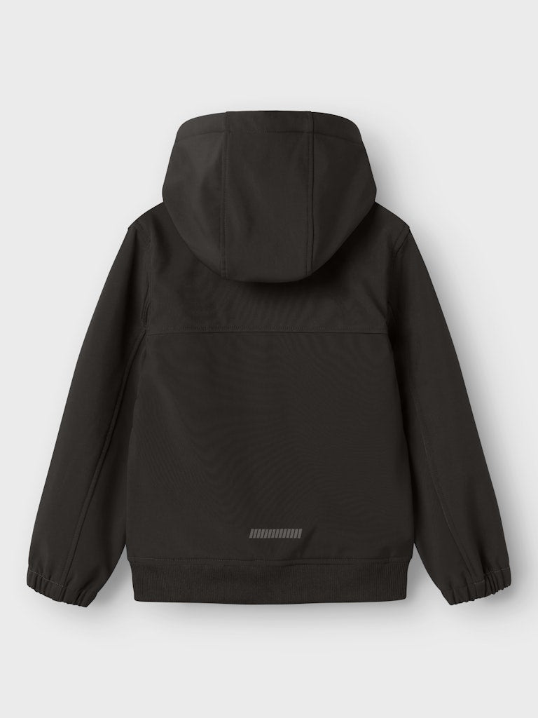 Svart softshell jacka, vind och vattentät. Skal jacka till pojke och flicka från Name it.
NKMALFA08 SOFTSHELL JKT COOL BLOCK FO
13236573