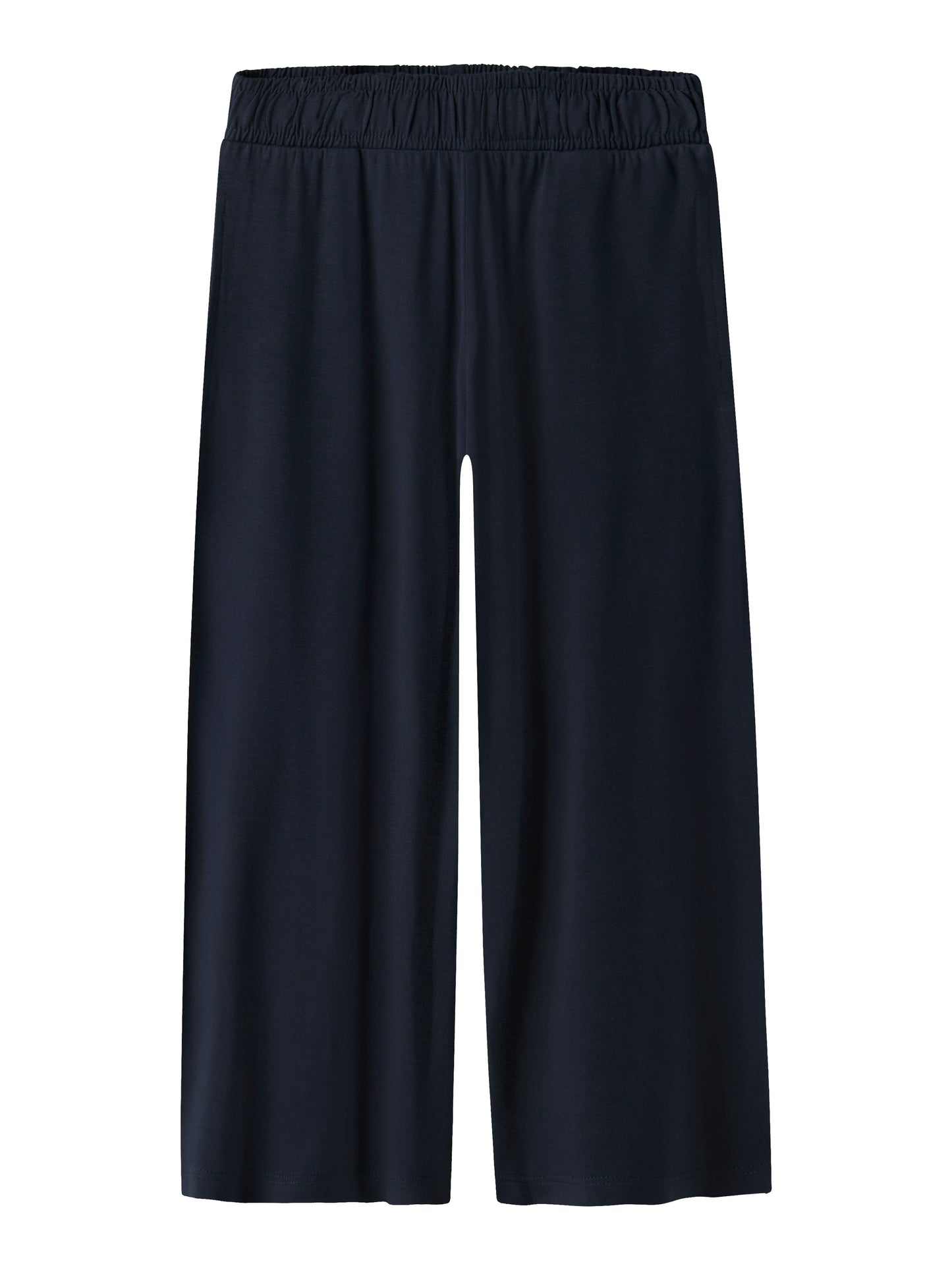 Mörk blå culotte byxa till ficka. Tjej byxor kort modell, perfekt för varma sommar dagar. 
NKFVULOTTE CULOTTE PANT
13227481
