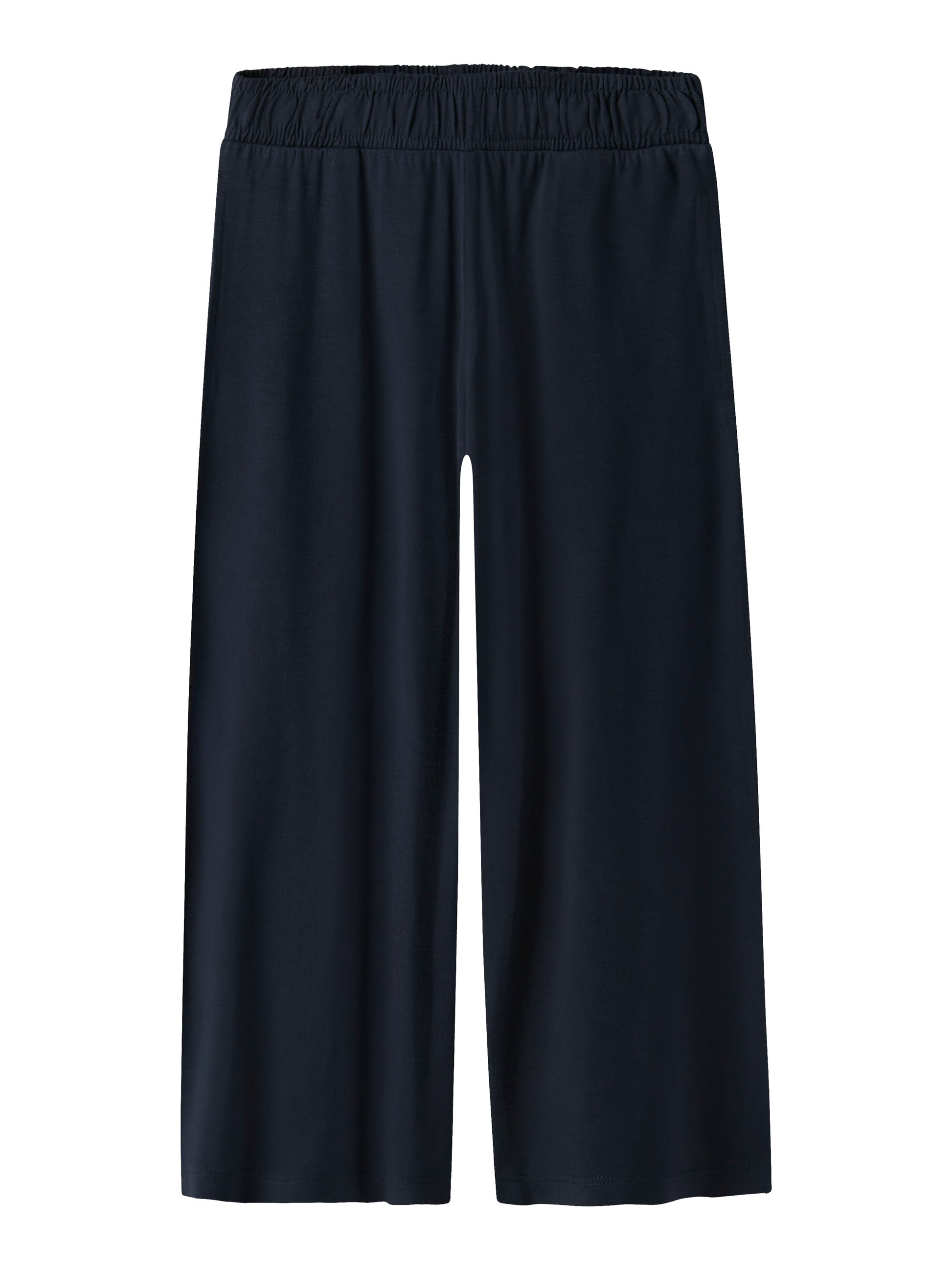 Mörk blå culotte byxa till ficka. Tjej byxor kort modell, perfekt för varma sommar dagar. 
NKFVULOTTE CULOTTE PANT
13227481
