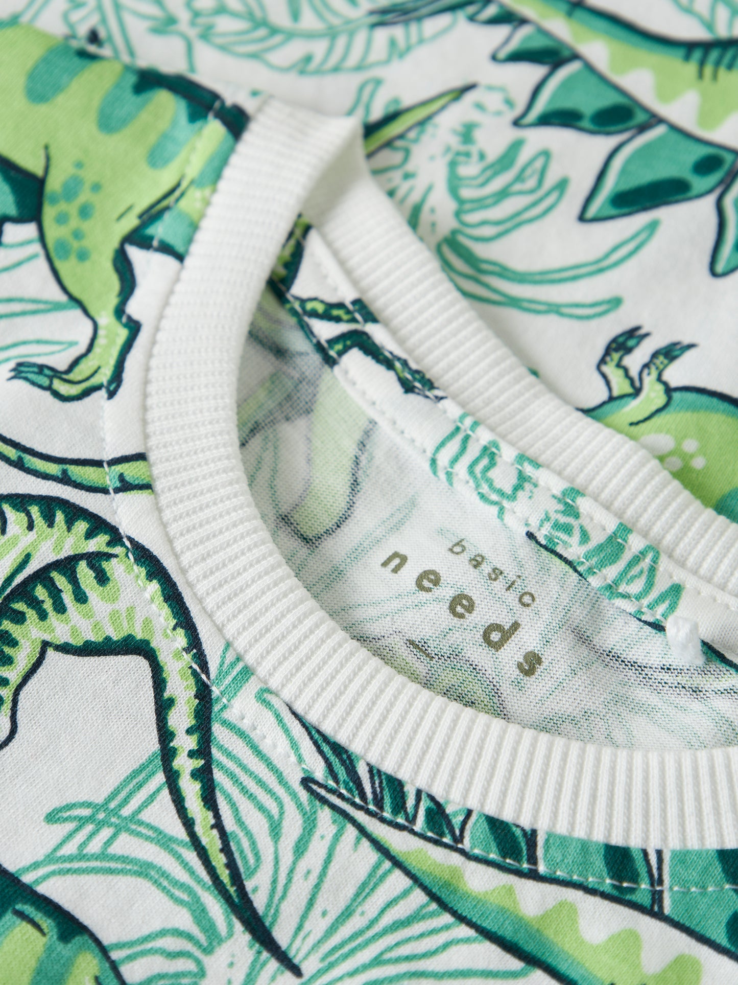 Dinosaurie t-shirt till pojke i ekologisk bomull. Kortärmad tröja med dino till liten kille.
NMMVALTHER SS NREG TOP
13241581