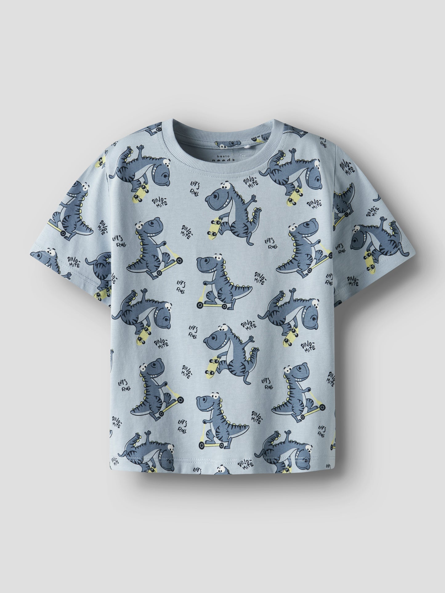 Dinosaurie t-shirt till pojke i ekologisk bomull. Kortärmad blå tröja med dino till liten kille.
NMMVALTHER SS NREG TOP
13241581