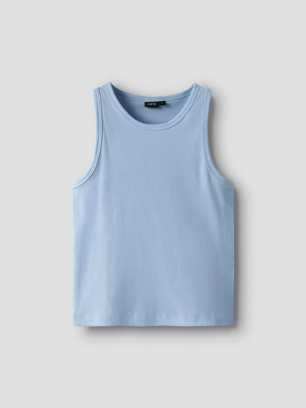 Snyggt stilrent ribbad linne till ungdom tjej. Blått kort linne, ungdomskläder från LMTD.
NLFHINAJA CROP SOLID TANK TOP
13244542