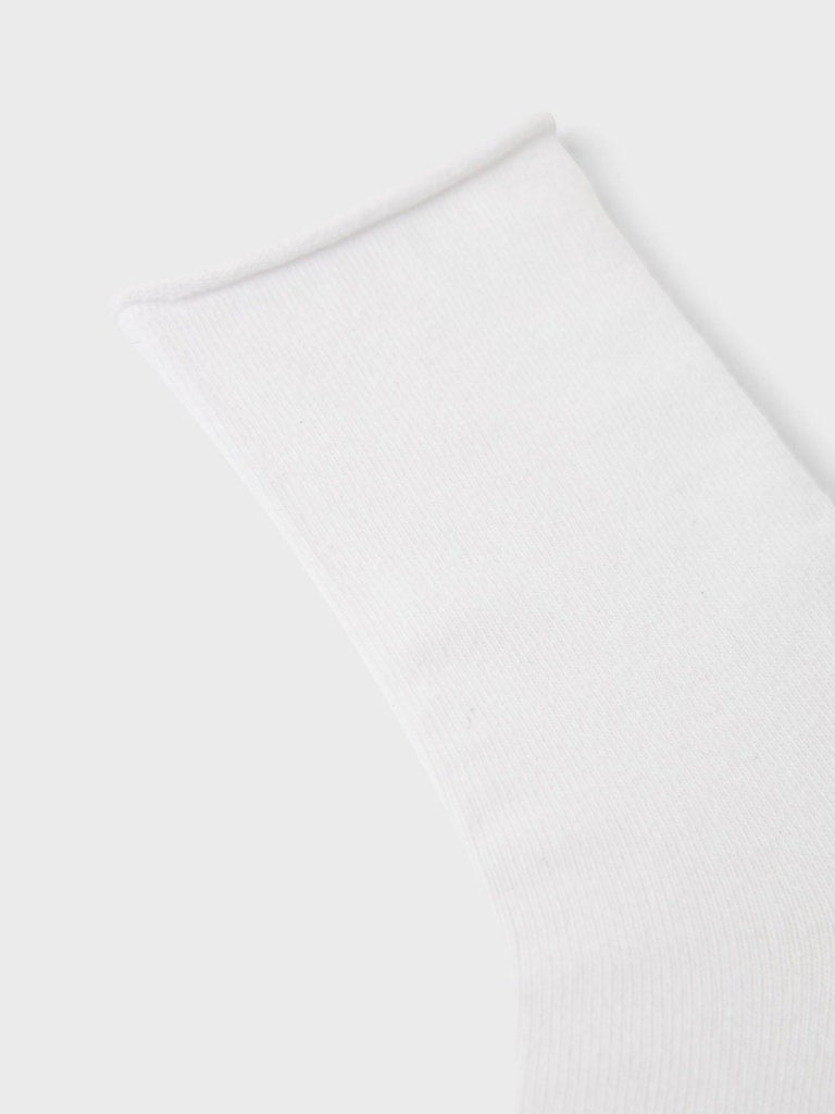 Vita bas strumpor till barn, ungdom och vuxen. Enfärgade 2-pack vit. strumpa
NLFSIROLL 2P SOCK
13237739