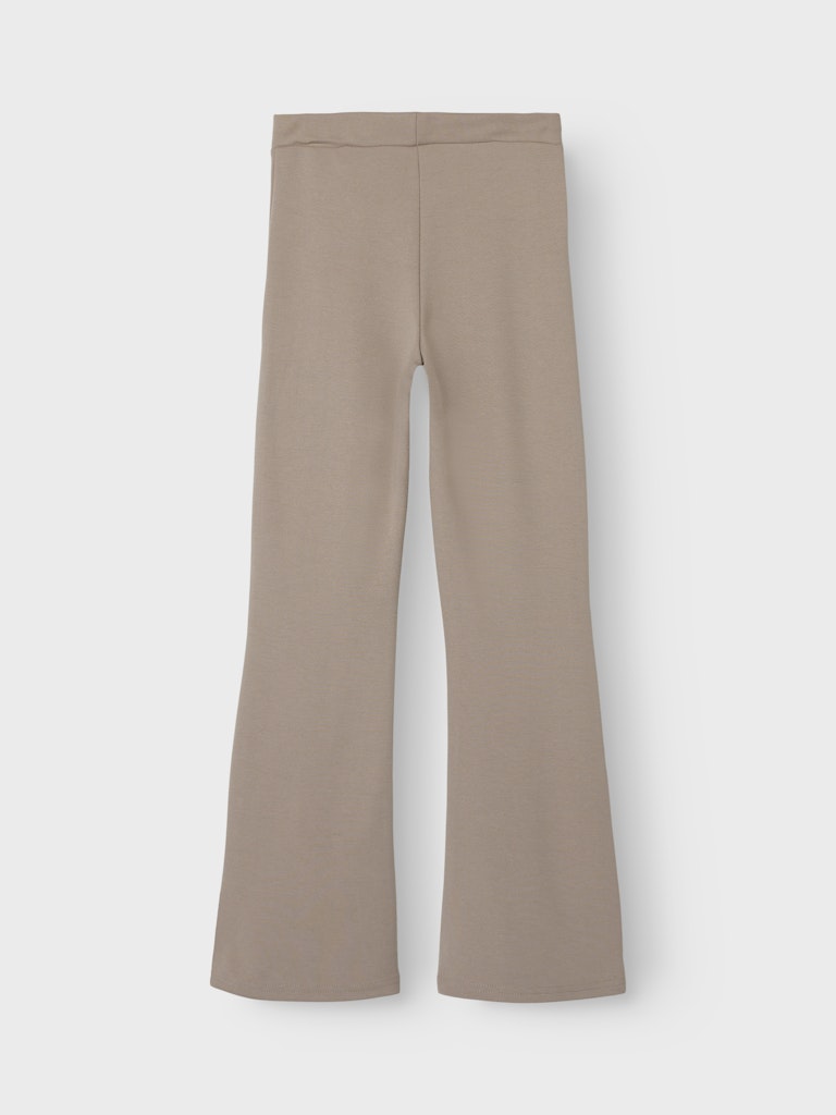 Beige utsvängda byxor till flicka. Bootcut byxa flared från Name it.
NKFFRIKKALIA BOOTCUT PANT
13177337