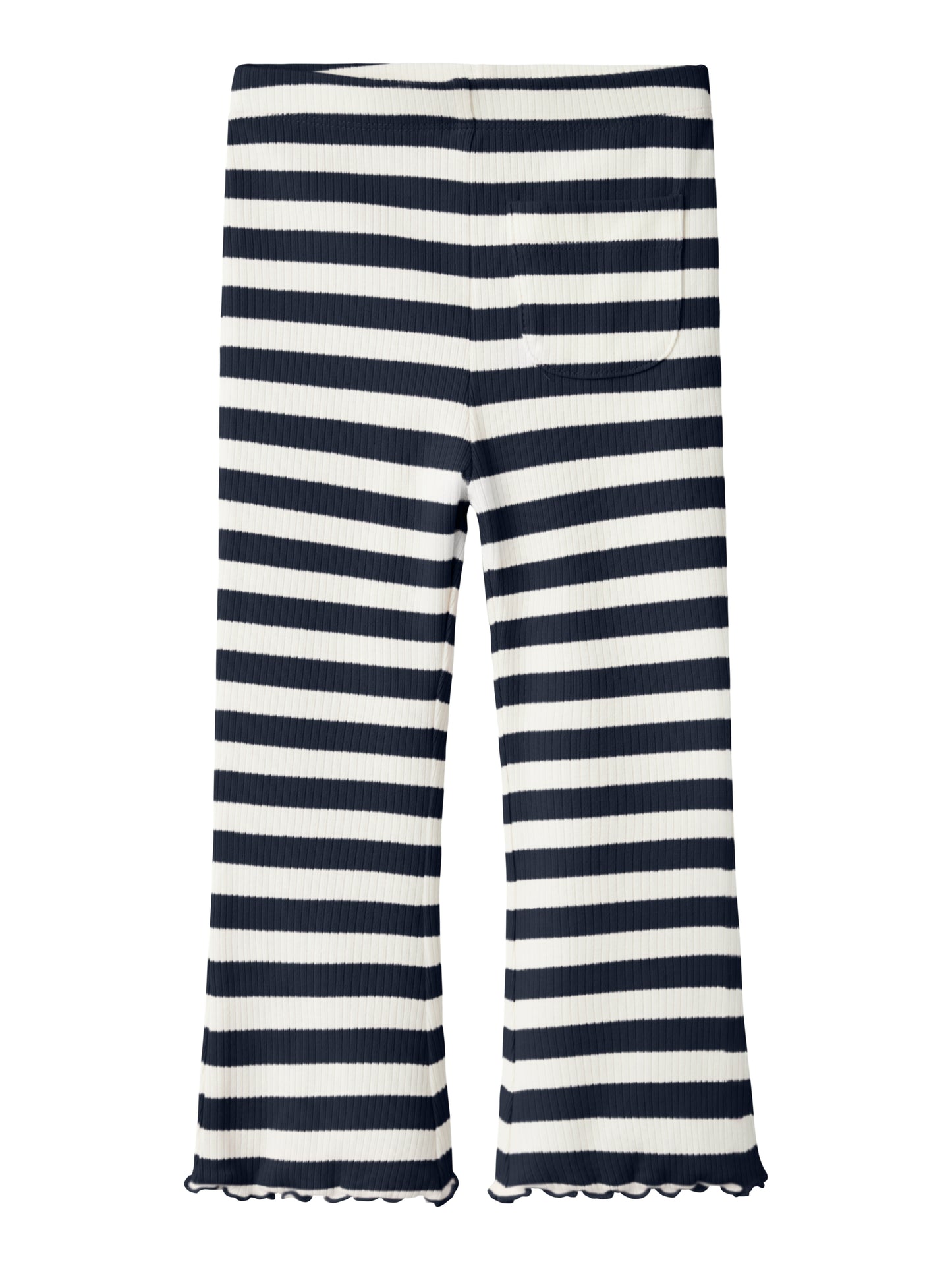 Randig blå och vit bootcut byxa till flicka. Ekologiska barnkläder, byxor till liten tjej från Name it.
NMFTAIA SLIM BOOTCUT PANT
13238875