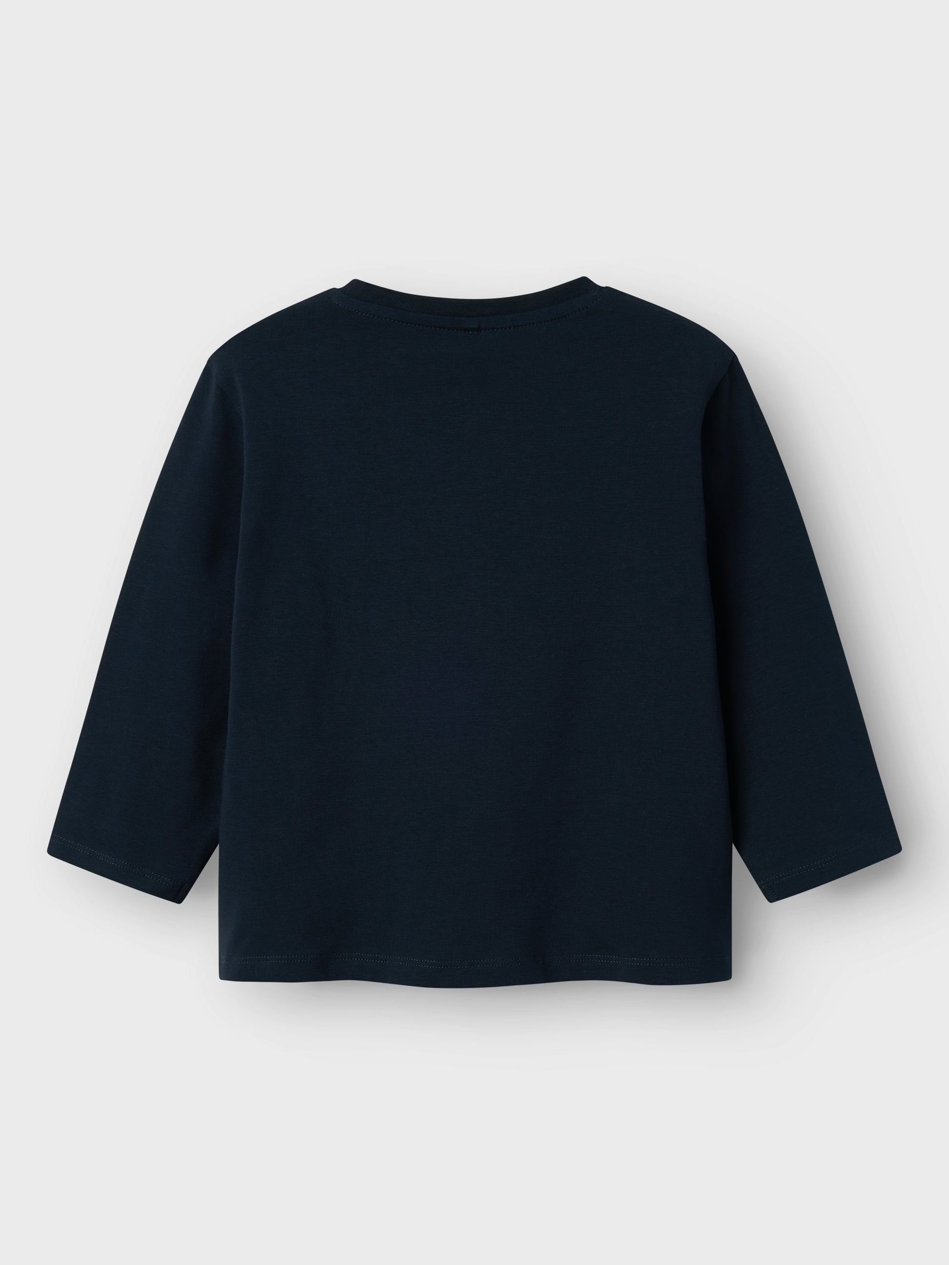 Blå långärmad tröja till pojke, kille från Name it. Traktor topp med grävare Tonka på.
NMMJEREMY TONKA LS NREG TOP CPLG
13238401