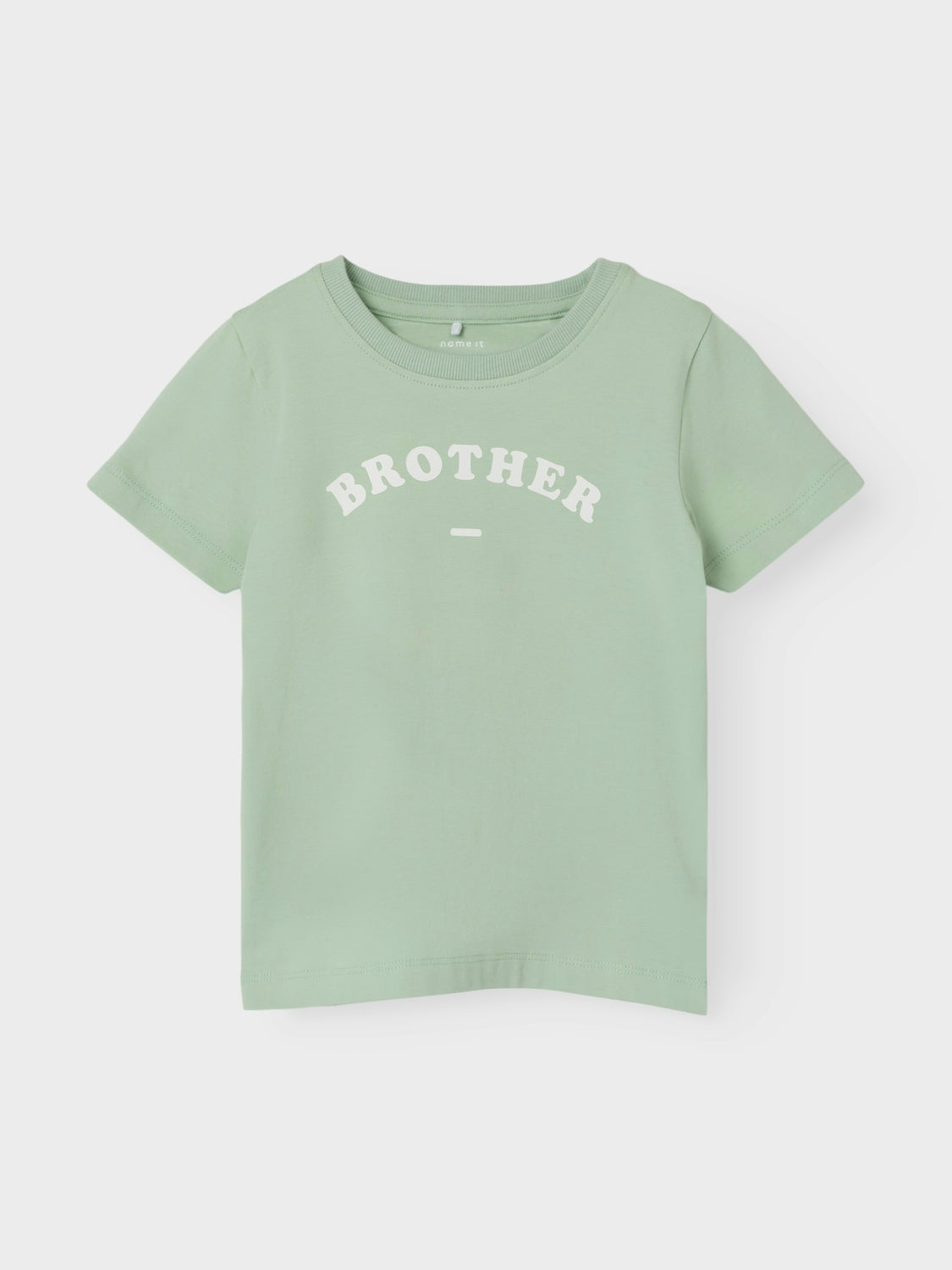 Kortärmad storebrors tröja. T-shirt med texten Brother i fin grön färg