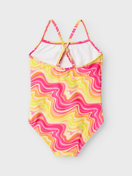 Uppdatera sommar garderoben till din flicka, tjej med en ny färgglad vågor mönstrad baddräkt i rosa och gul. Korsade axelband i ryggen, färgglad baddräkt till barn och ungdom.
NKFZELIA SWIMSUIT
13226731