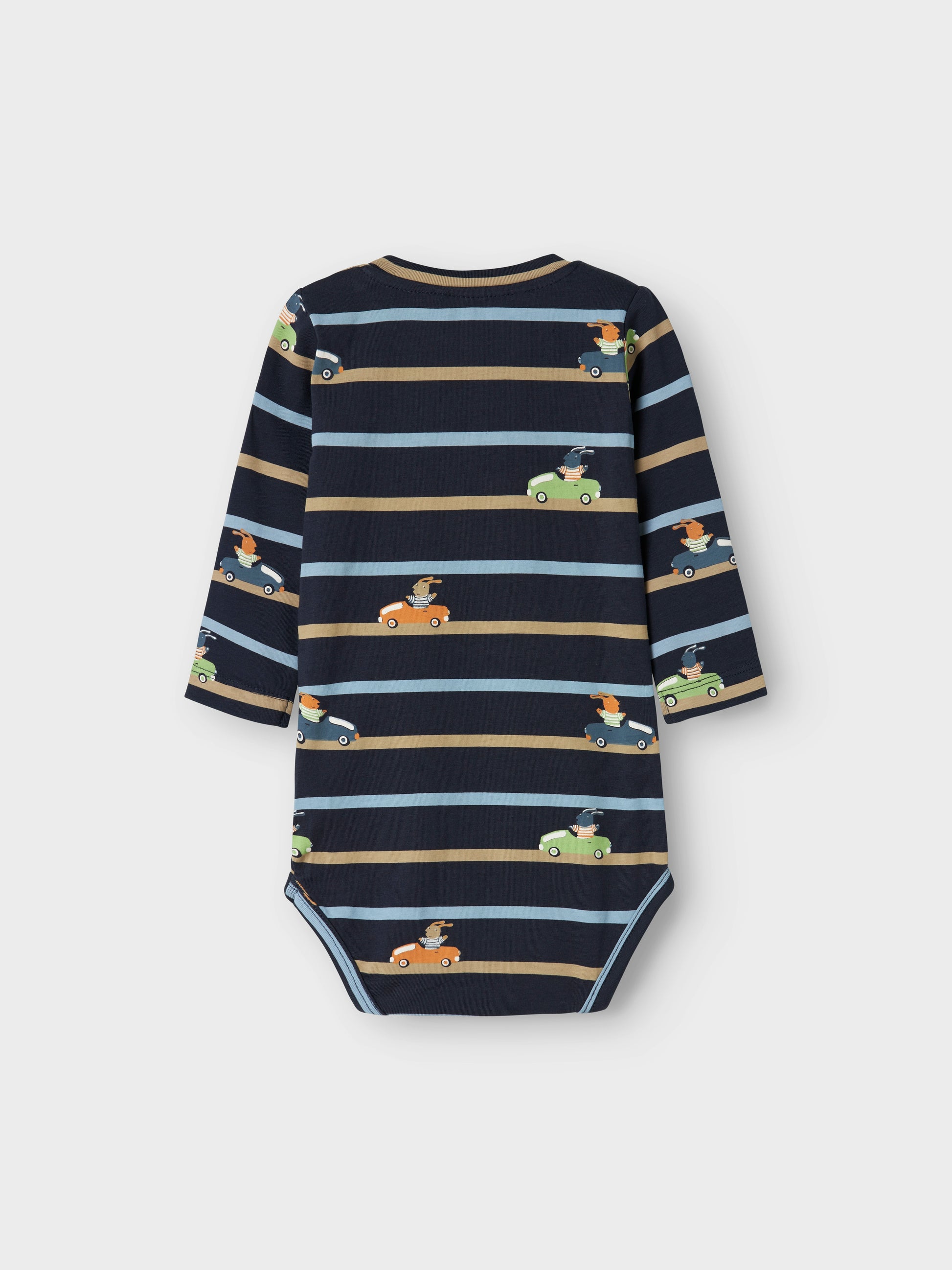 Mörk blå mönstrad baby body till pojke. Ekologiska babykläder till kille med små djur i bilar på.
NBMVROELS LS BODY BOX
13226071