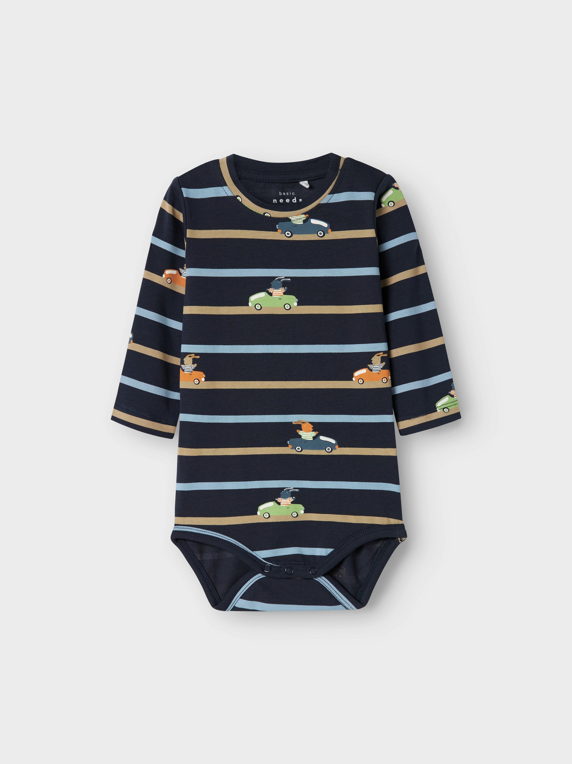 Mörk blå mönstrad baby body till pojke. Ekologiska babykläder till kille med små djur i bilar på.
NBMVROELS LS BODY BOX
13226071