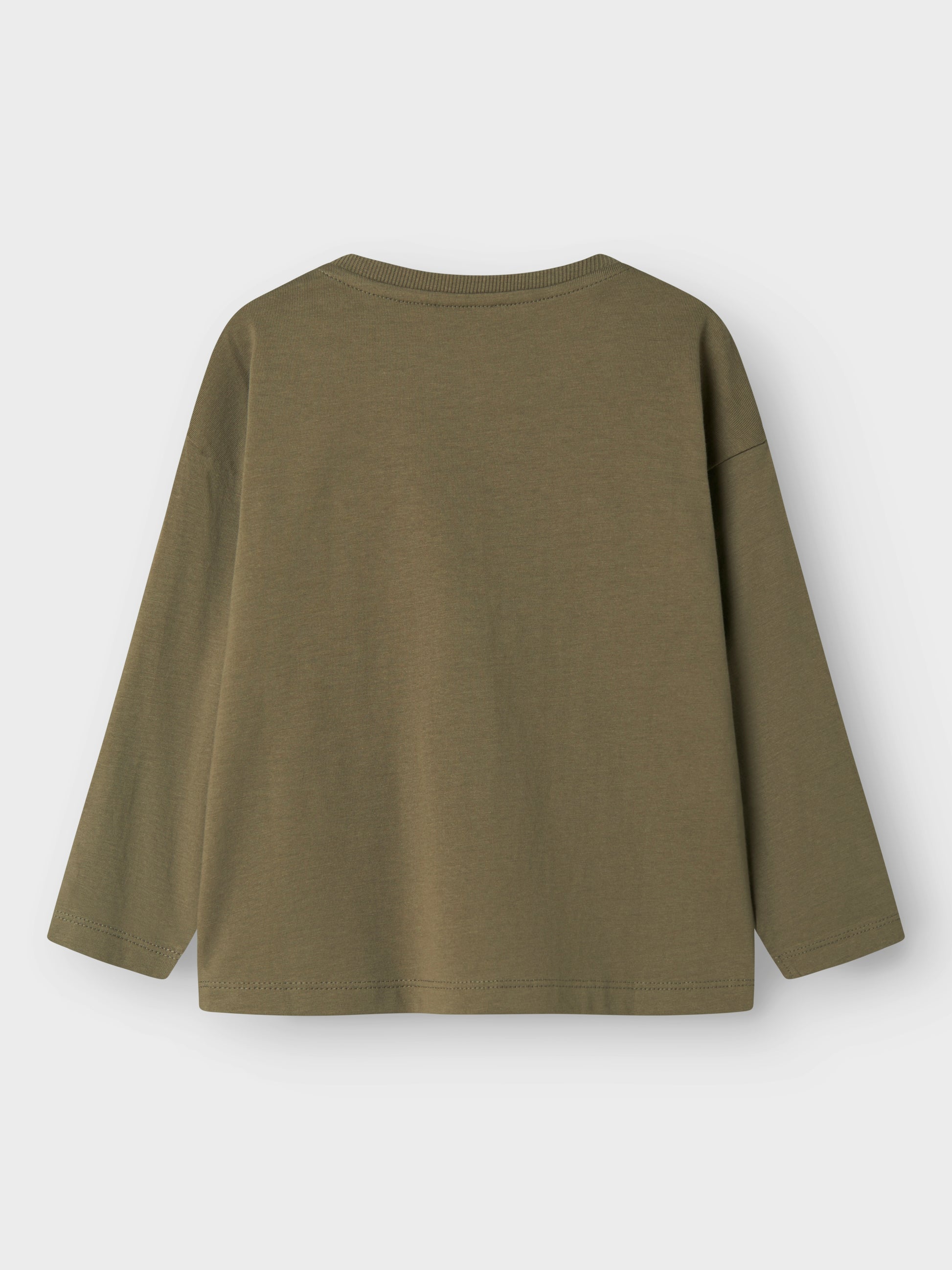 Grön långärmad t-shirt till pojke. Tröja med dinosaurie till kille. 
NMMVILIAN LS RLX TOP
13238183