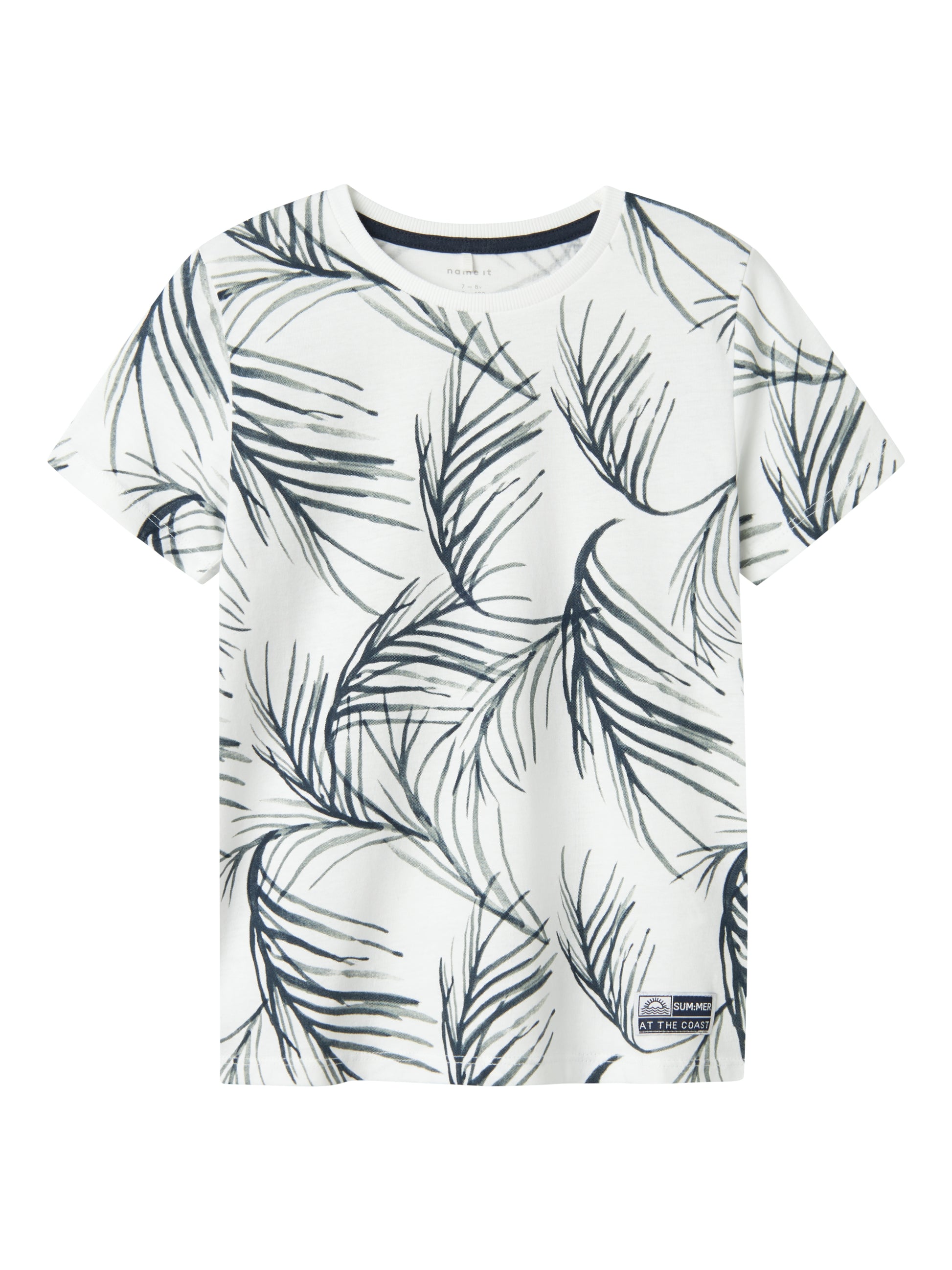 Vit mönstrad t-shirt till kille. Sommar t-shirt i ekologisk bomull till pojke från Nameit.
NKMFERMMO SS TOP BOX
13241197