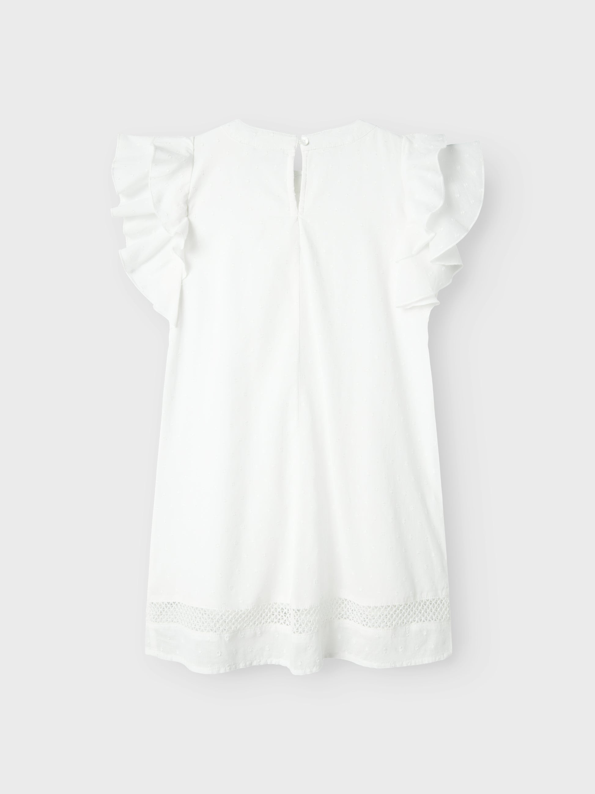 Vacker vit sommar klänning till flicka. Spets och volanger klänning till skolavslutning, examen och midsommar. Sval, skön bomullsklänning till tjej från Name it.
NKFFARIDE SS DRESS NOOS
13240423
