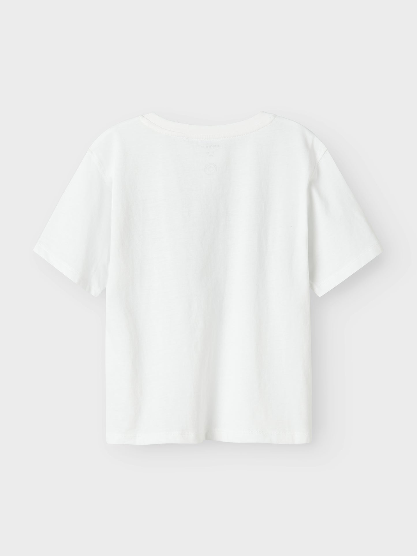 Snygg vit kortärmad t-shirt med randigt grönt hjärta till flicka. Tjej topp i ekologisk bomull från Name it.
NKFFESKO SS NREG TOP
13241497