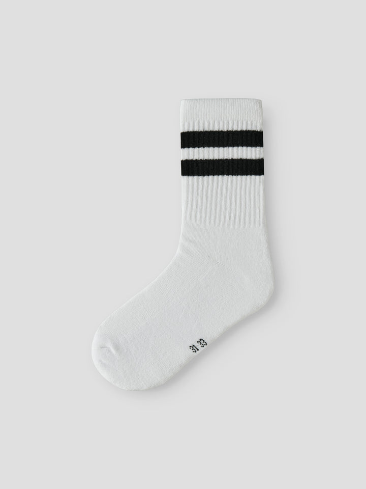 3-pack tubsocka, tennis strumpor i vitt med ränder i olika färger. Barn strumpor till pojke, kille i ekologisk bomull. Kläder från Name it.
NKMNAN 3P SOCK
13239784